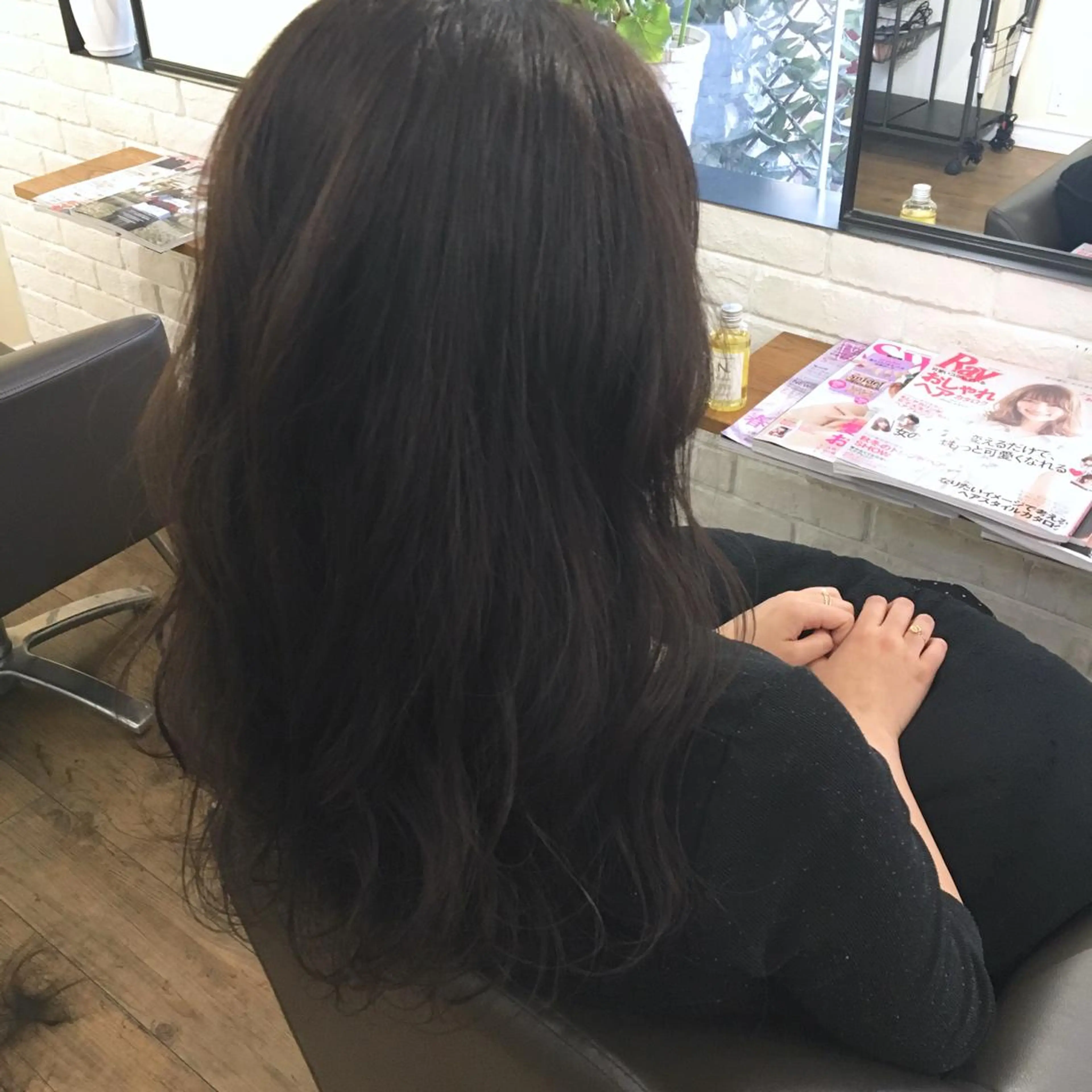 ロング カラー アディクシーカラー 透明感カラー トリートメント 上川 美幸のヘアスタイル
