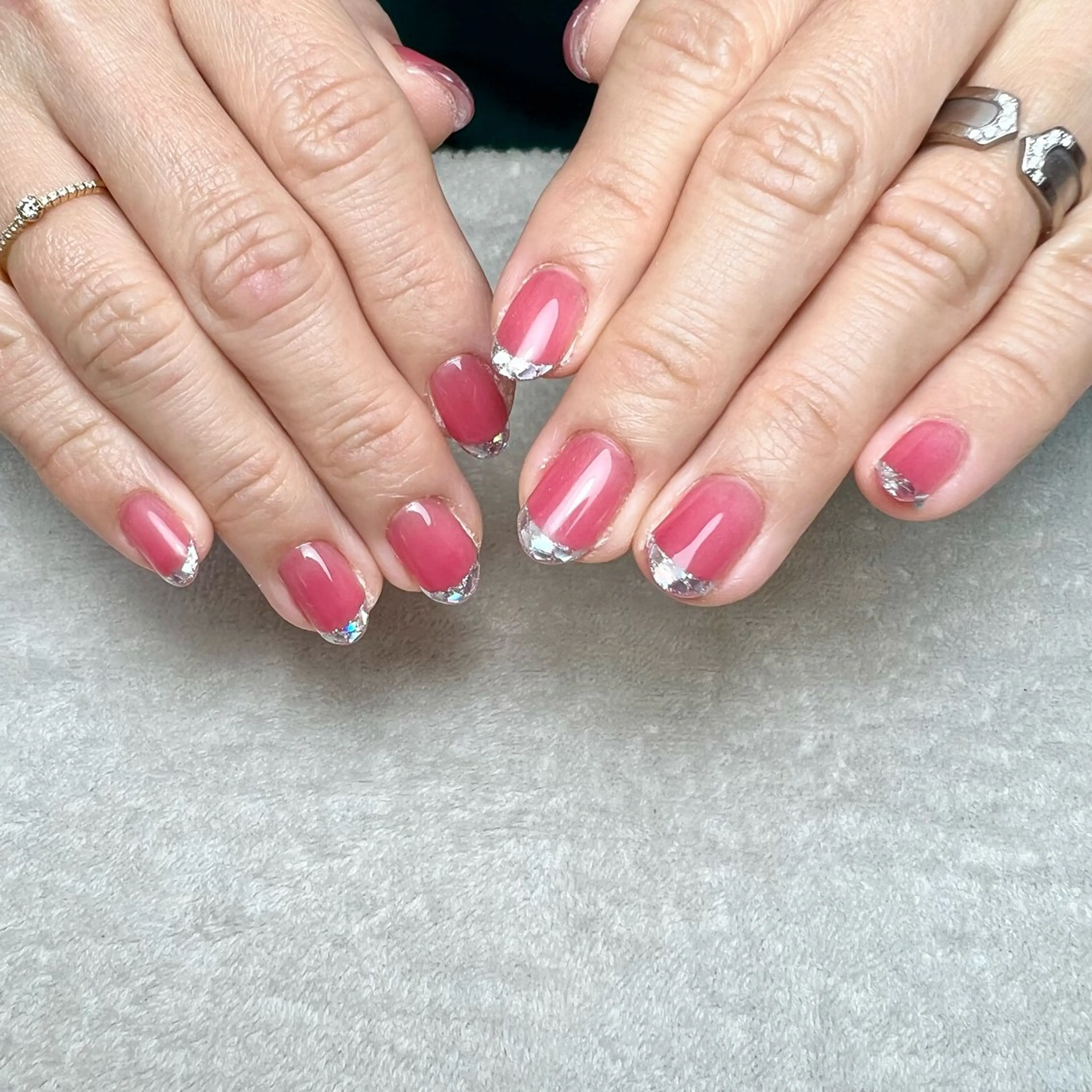 ネイル フレンチネイル ガラスフレンチ シンプルネイル ハンドネイル COCO+所属・COCO +のエステ・リラクイメージ