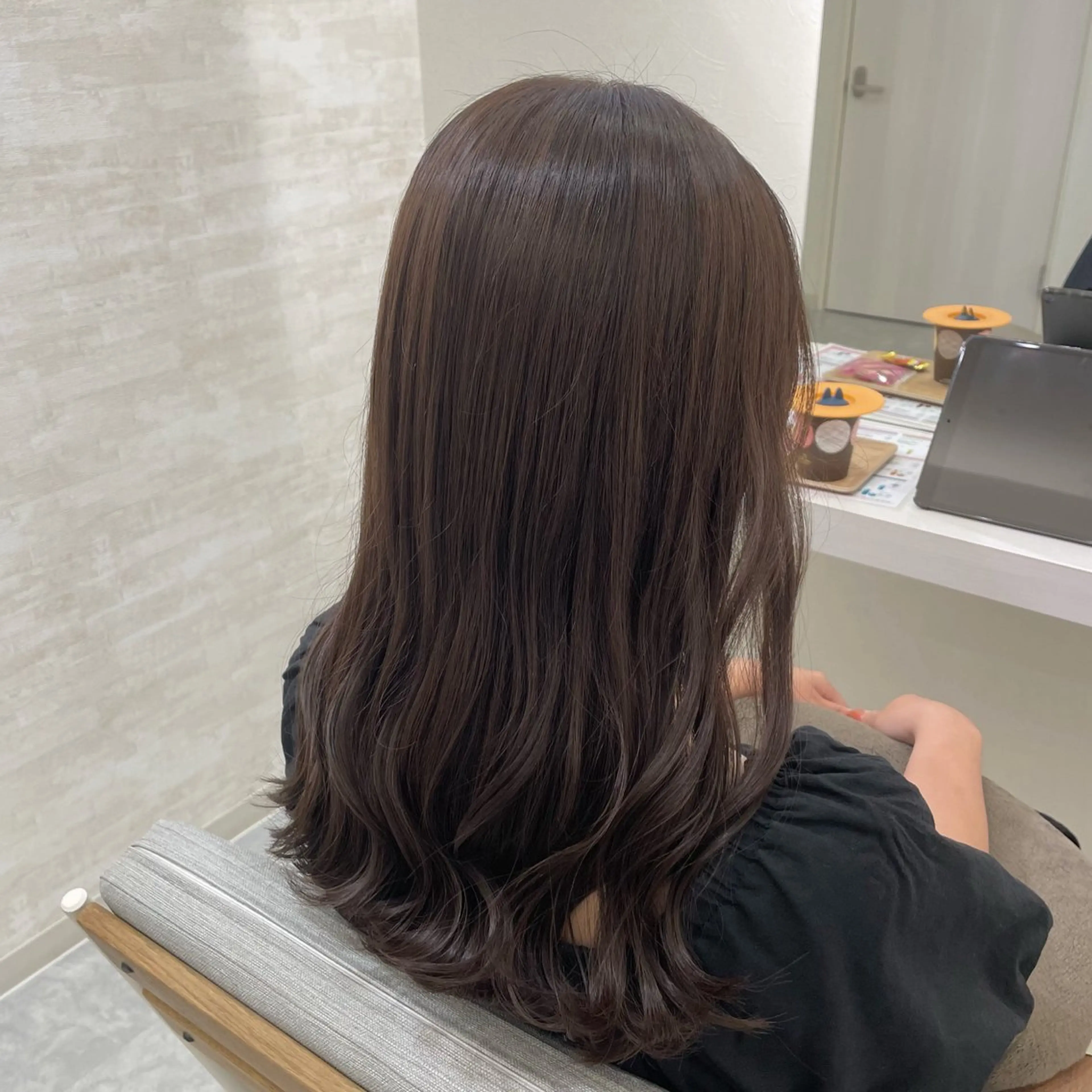 ミディアム カラー ベージュカラー ブリーチ 透明感カラー ラテベージュ ブリーチなしカラー カット ヘアカラー トリートメント 髪質改善&ヘアケア /菊池琉那のヘアスタイル
