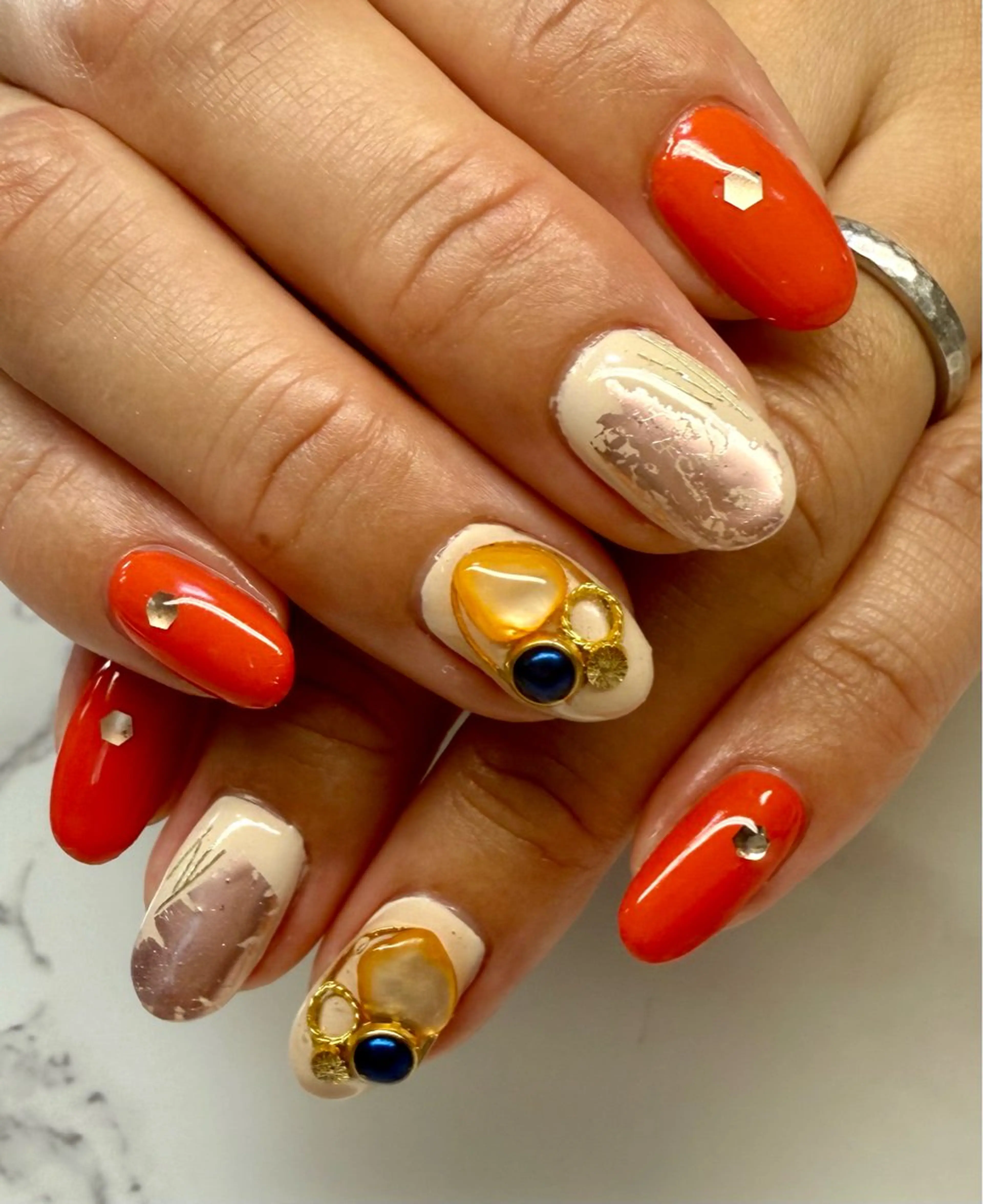 ネイル アートネイル チークネイル フレンチネイル キラキラネイル マグネットネイル M.N_ nailのネイルデザイン