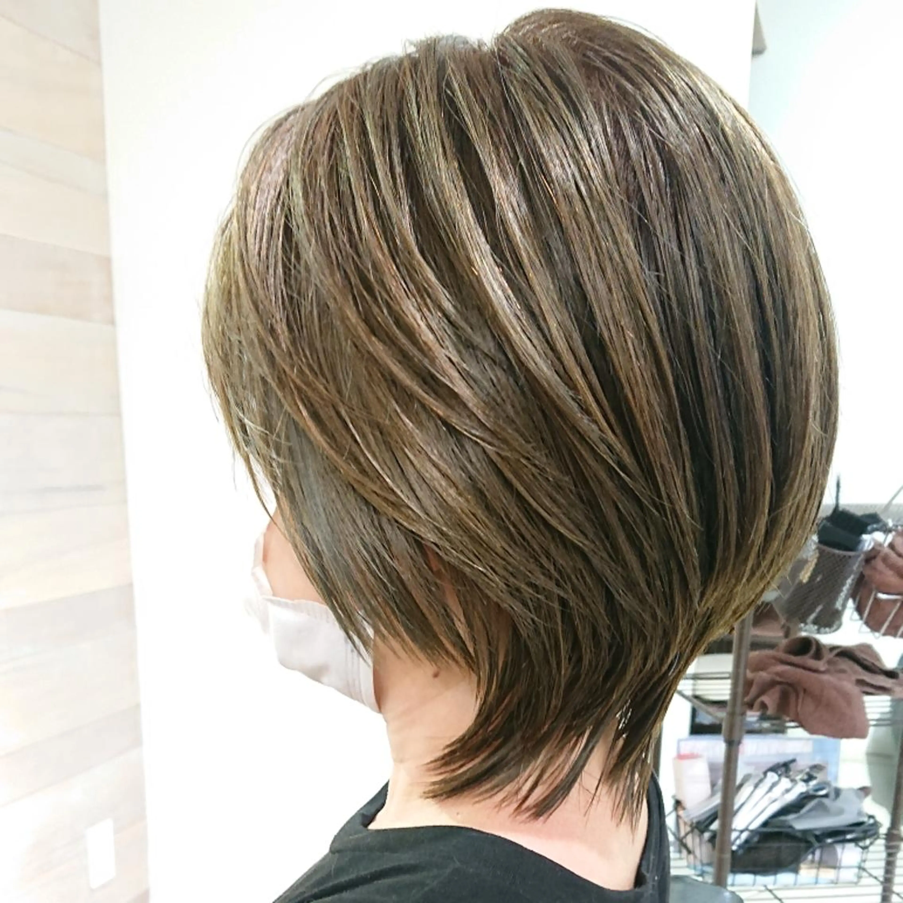 ミディアム カラー ウルフカット カット ヘアカラー AKAMEE 表参道所属・✨褒められショート✨ 井上雄輝のヘアスタイル