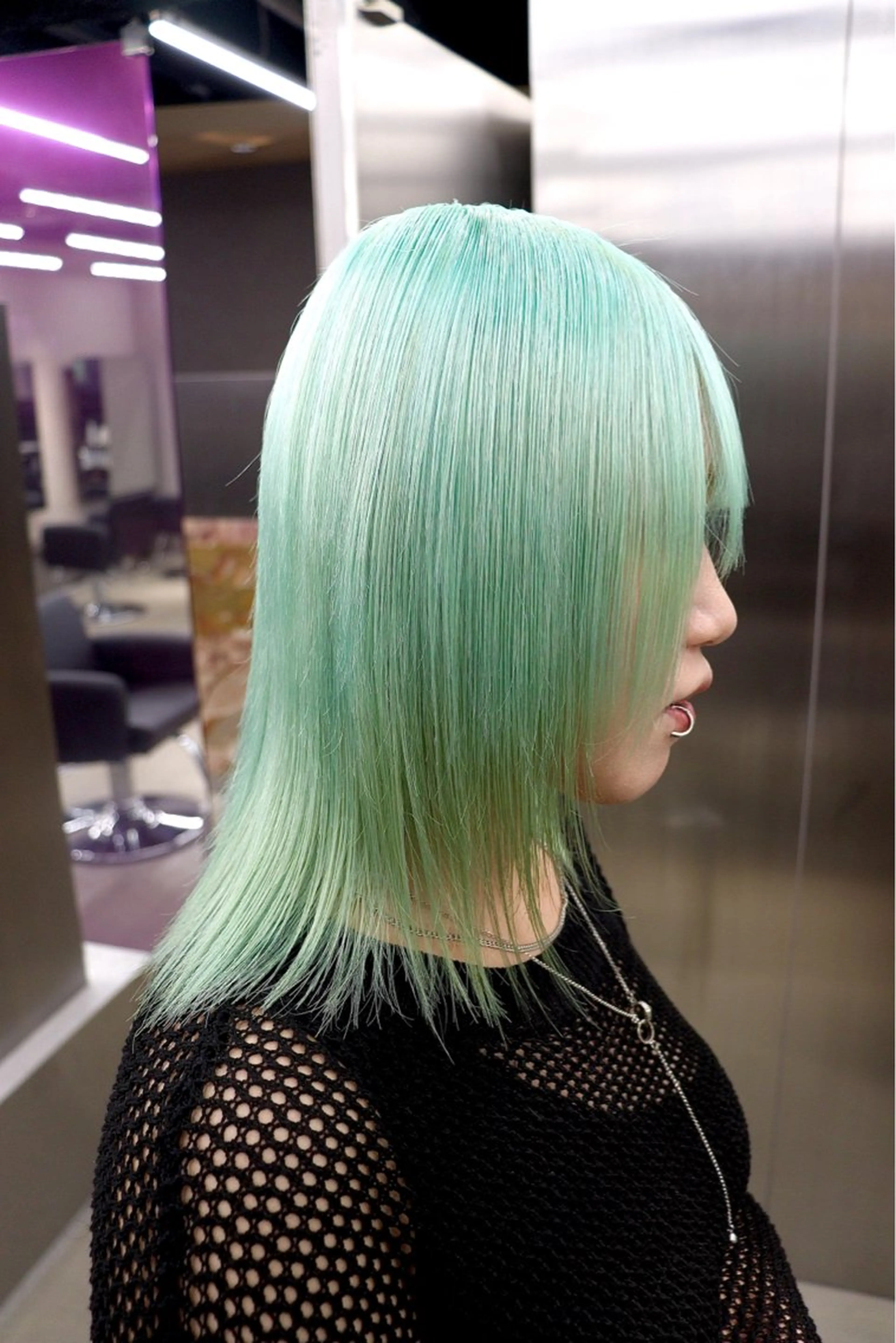 ミディアム カラー ブリーチ レイヤーカット トリートメント ハイトーン/ 縮毛矯正のヘアスタイル