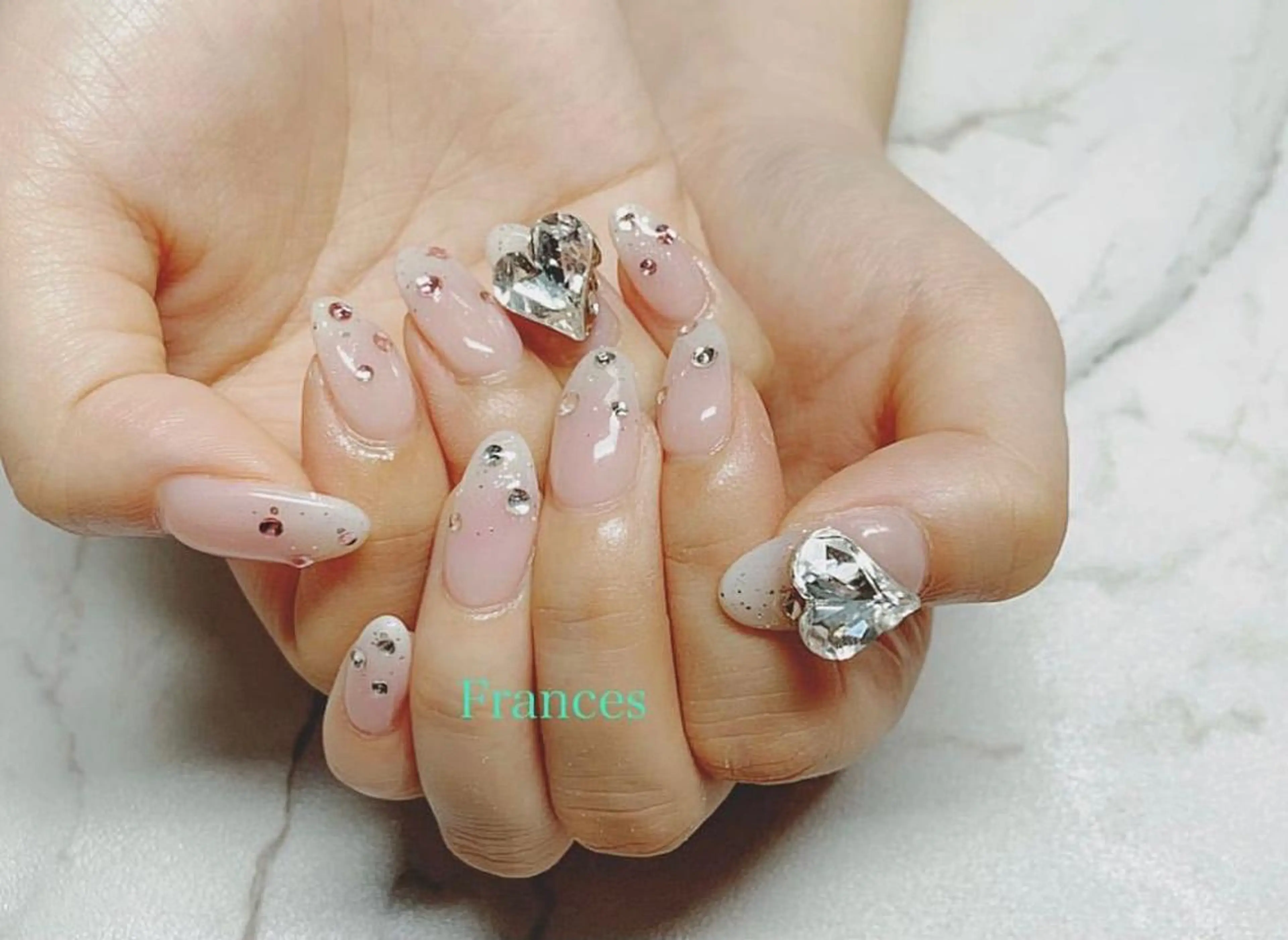 ネイル 持ち込み ハンドネイル Frances 今村のネイルデザイン