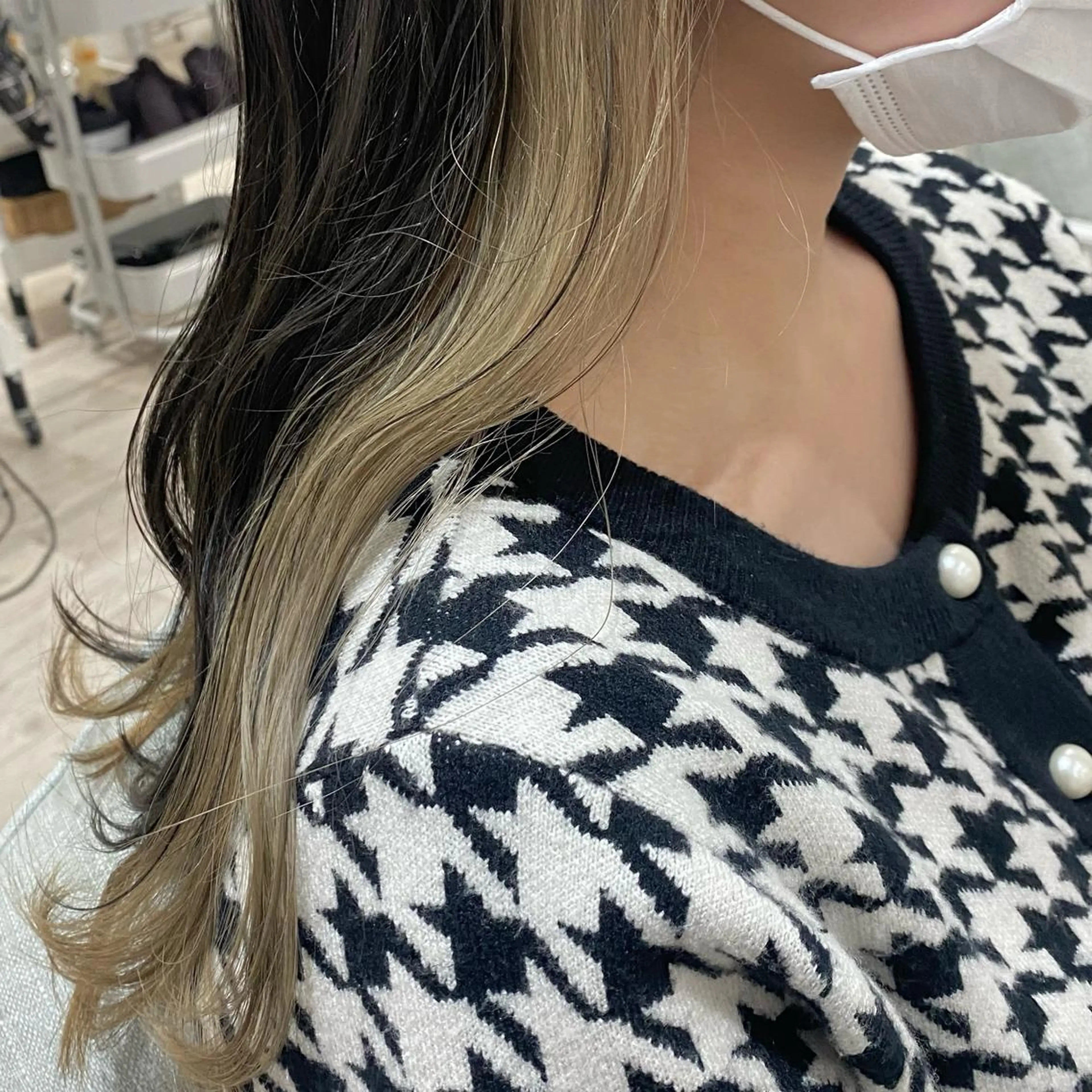 ロング カラー ベージュカラー ブリーチ インナーカラー ホワイトベージュ Eliss 堀江所属・暖色カラー🎀 門内 梨真のヘアスタイル