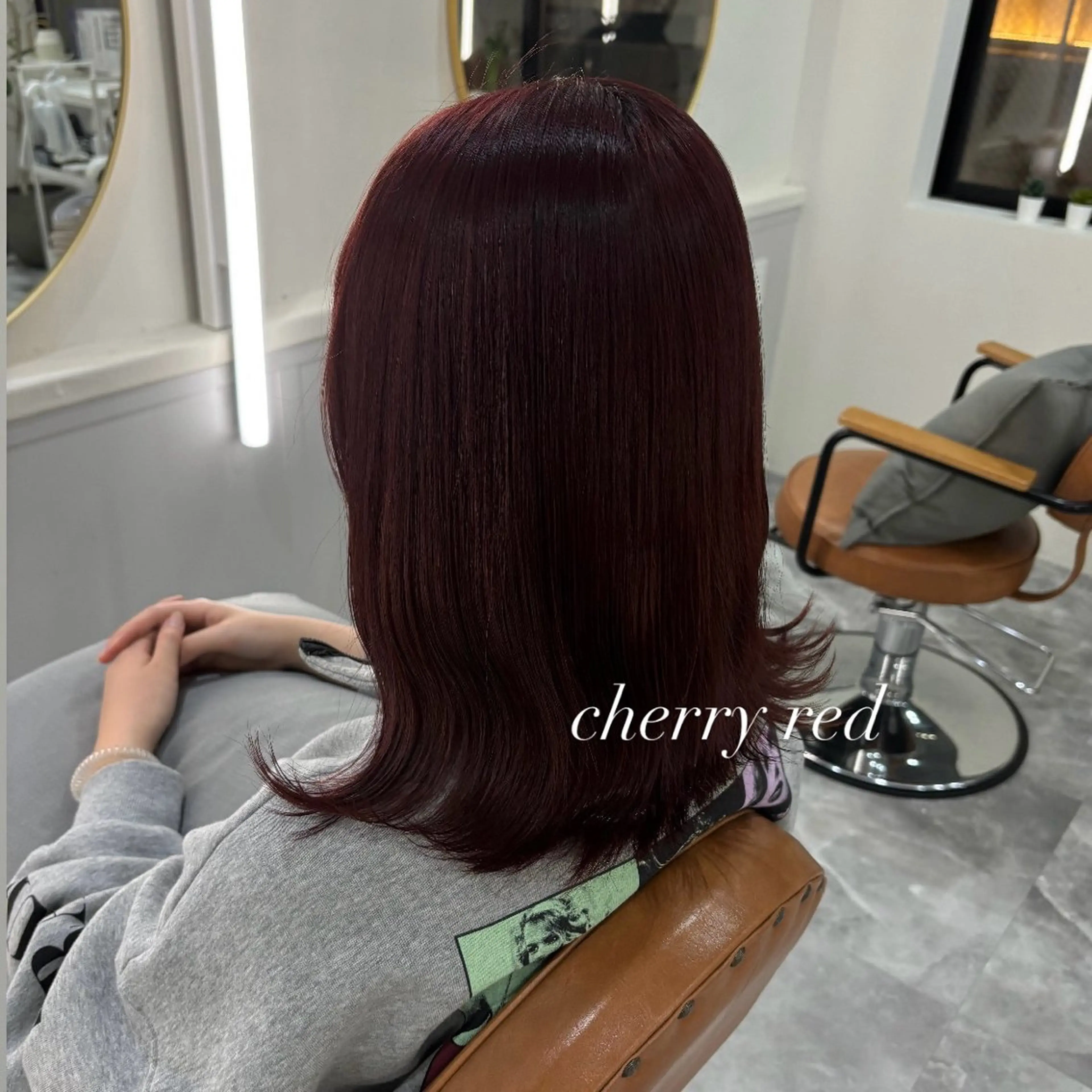 セミロング カラー ブリーチ ブリーチなしカラー ピンクカラー レッドカラー miku୨୧˖* 透明感モテカラーのヘアスタイル