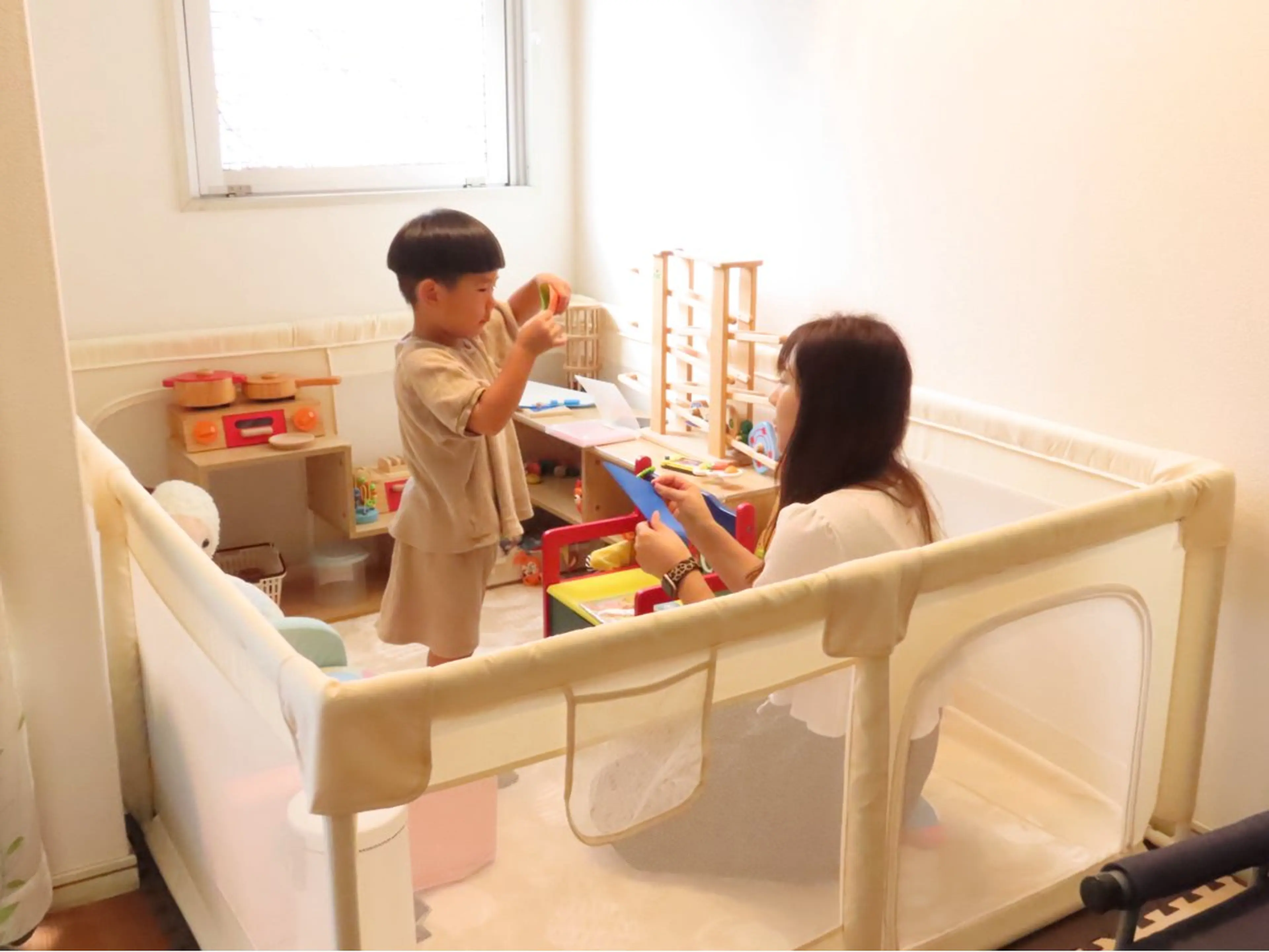 【お子さま見守りサポートꉂ📣】施術の間、お子さまを安全に見守ります。一律￥1200／回。受付日：10/23.24.28の写真