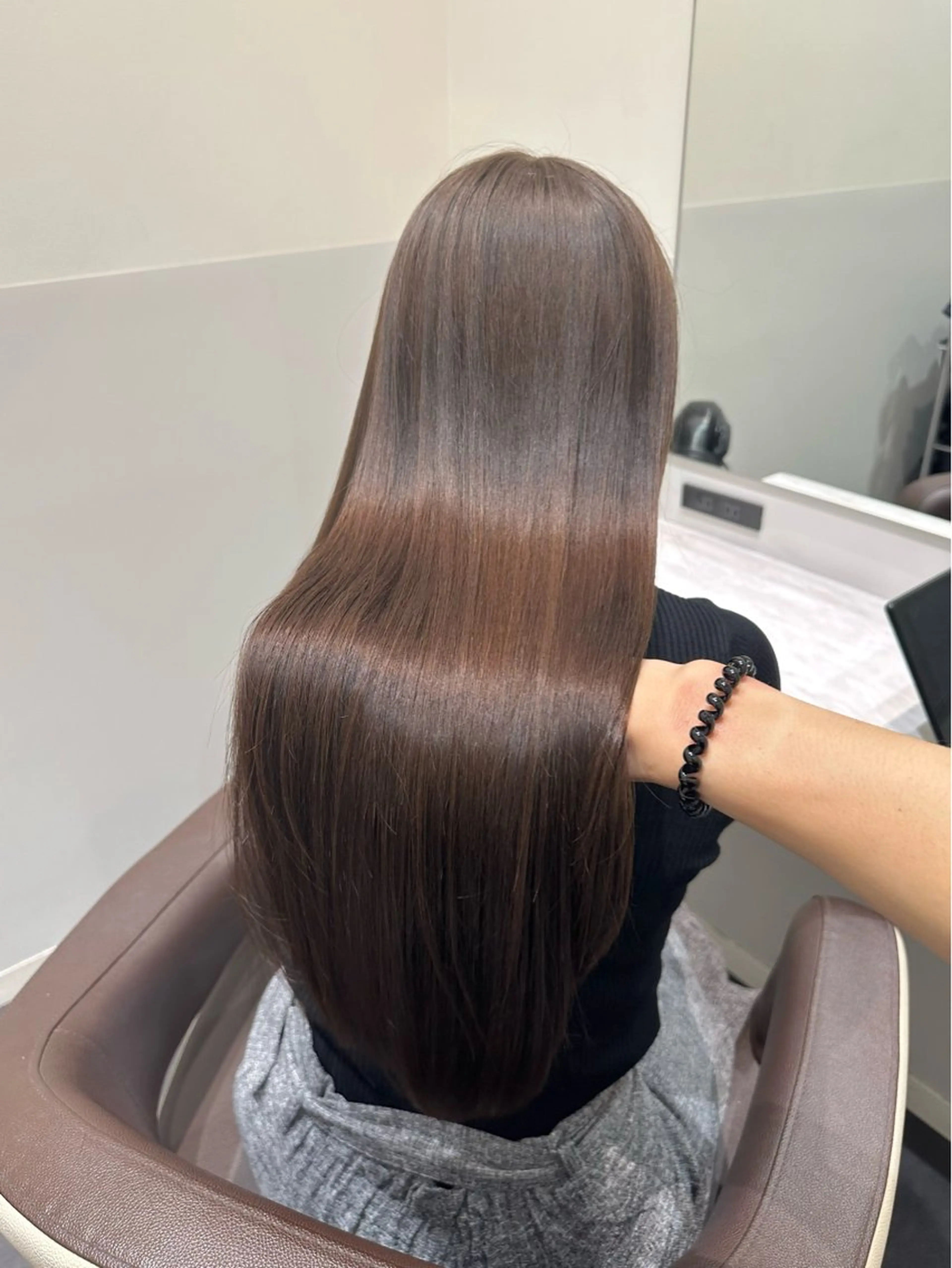 ロング カラー ブリーチ グレージュ ラベンダーカラー ラベンダーグレージュ ラベンダーグレー ヘアカラー トリートメント LUMO所属・矢野 晃平のヘアスタイル