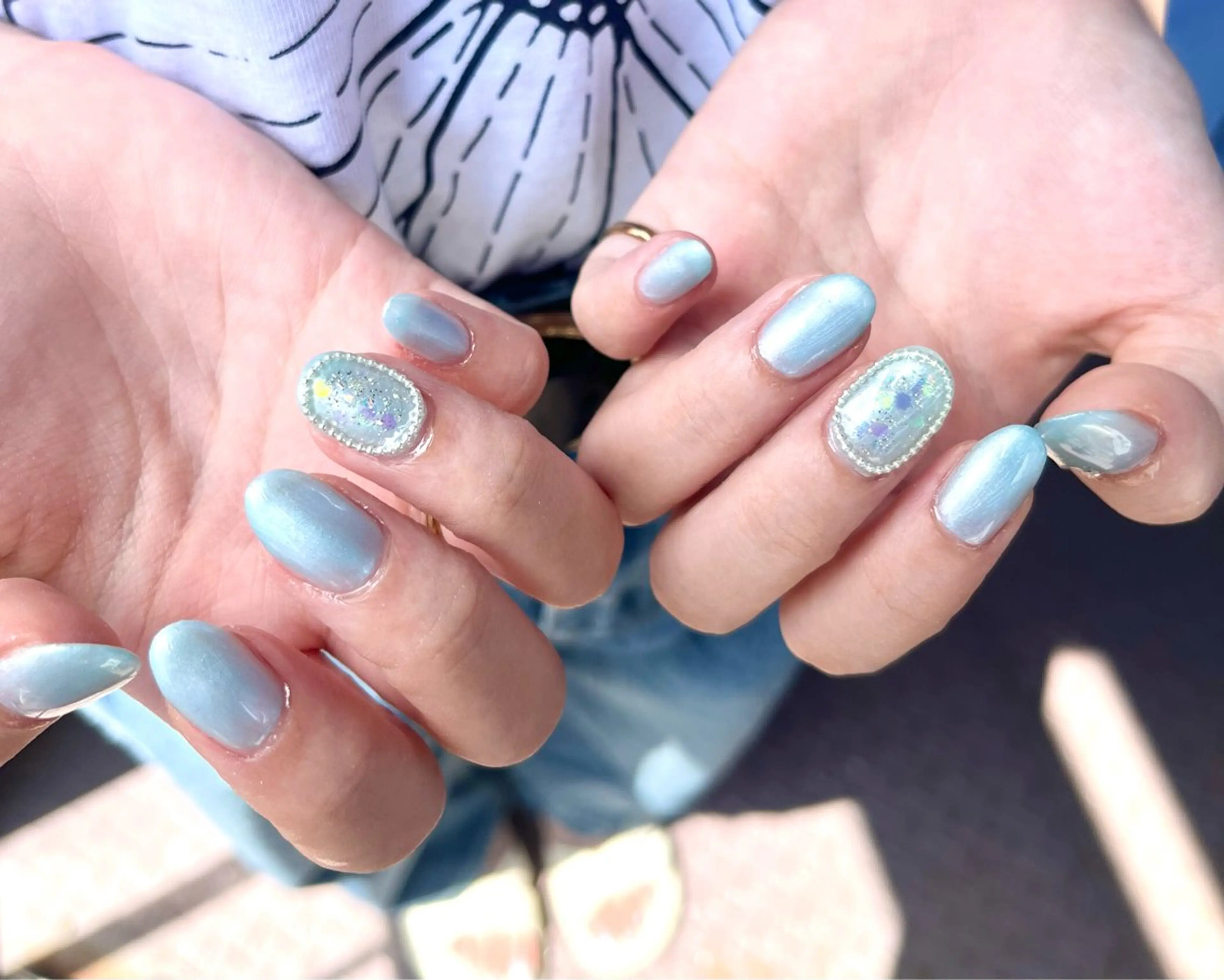 ネイル アートネイル ジェルネイル キラキラネイル 韓国ネイル 水色 ハンドネイル Salute本店 🦋仲原里佳のネイルデザイン