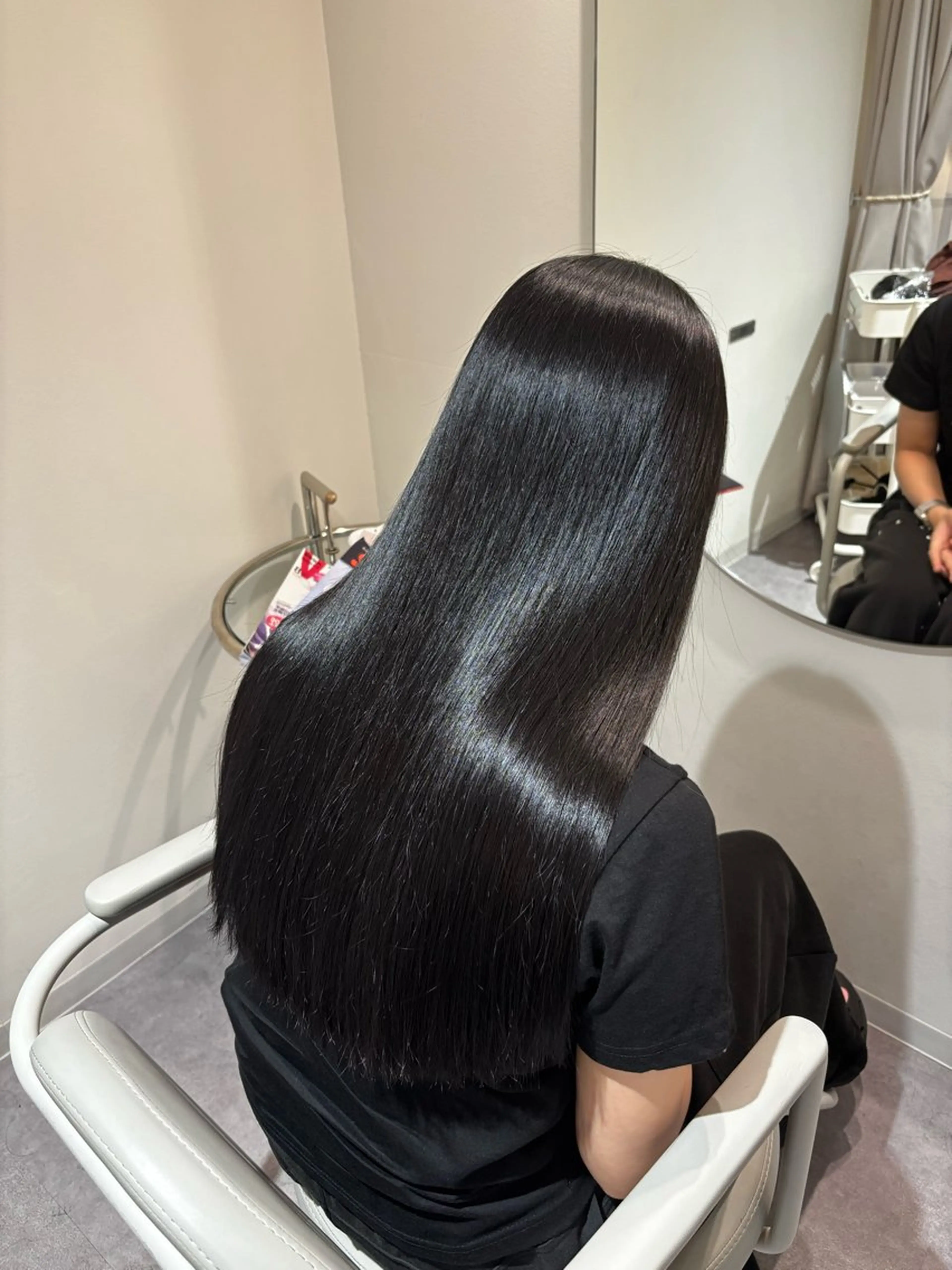 ロング Rely ante所属・美髪✨艶髪✨髪質改善 カラー特化❣️二宮遥のヘアスタイル