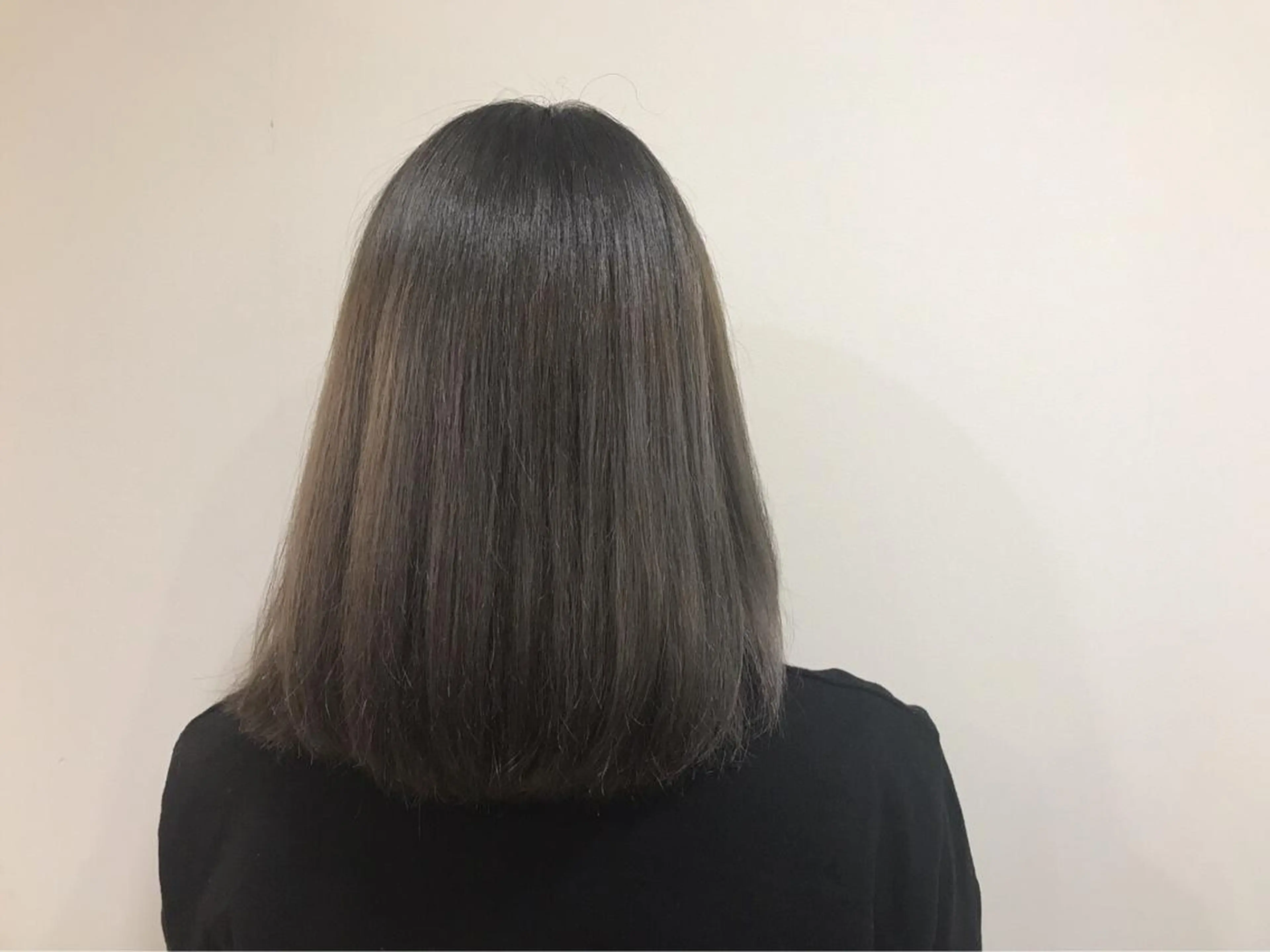 セミロング カラー 縮毛矯正 髪質改善 美髪縮毛矯正・坂田のヘアスタイル
