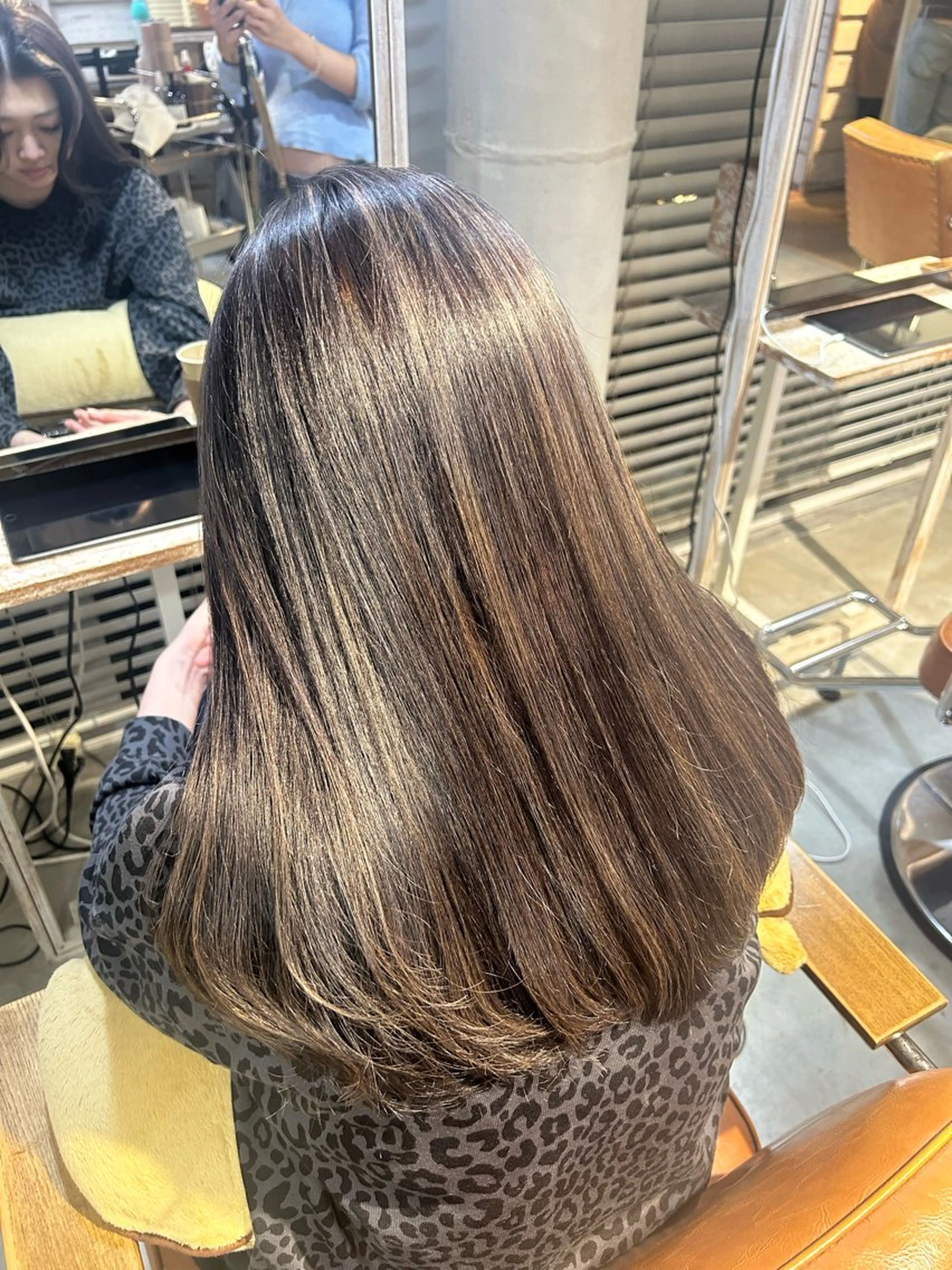 ロング カラー ベージュカラー ハイライトカラー ハイライト ハイトーンカラー/ 池袋/hitomiのヘアスタイル
