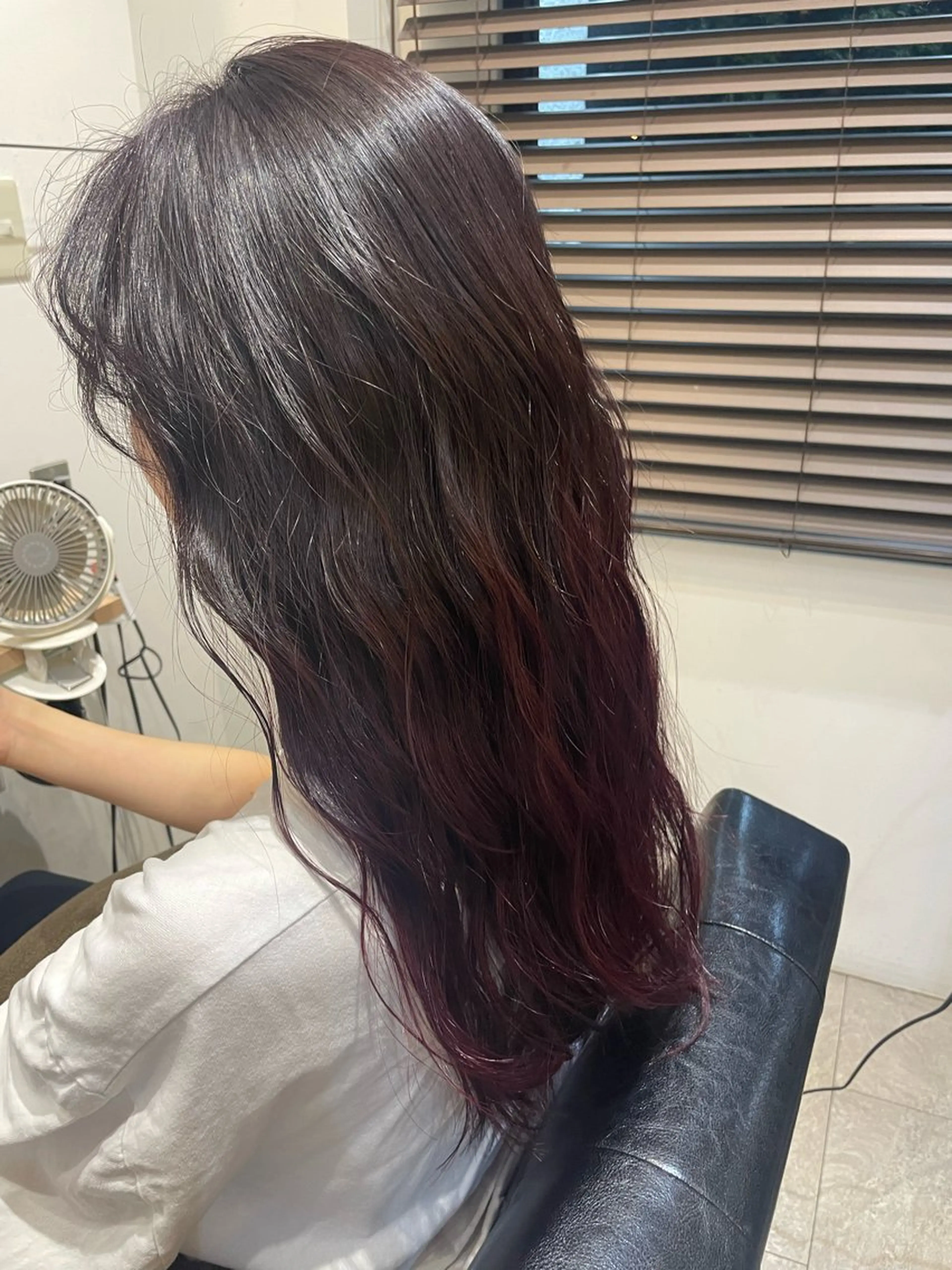 セミロング カット ヘアカラー 南雲 由麻のヘアスタイル