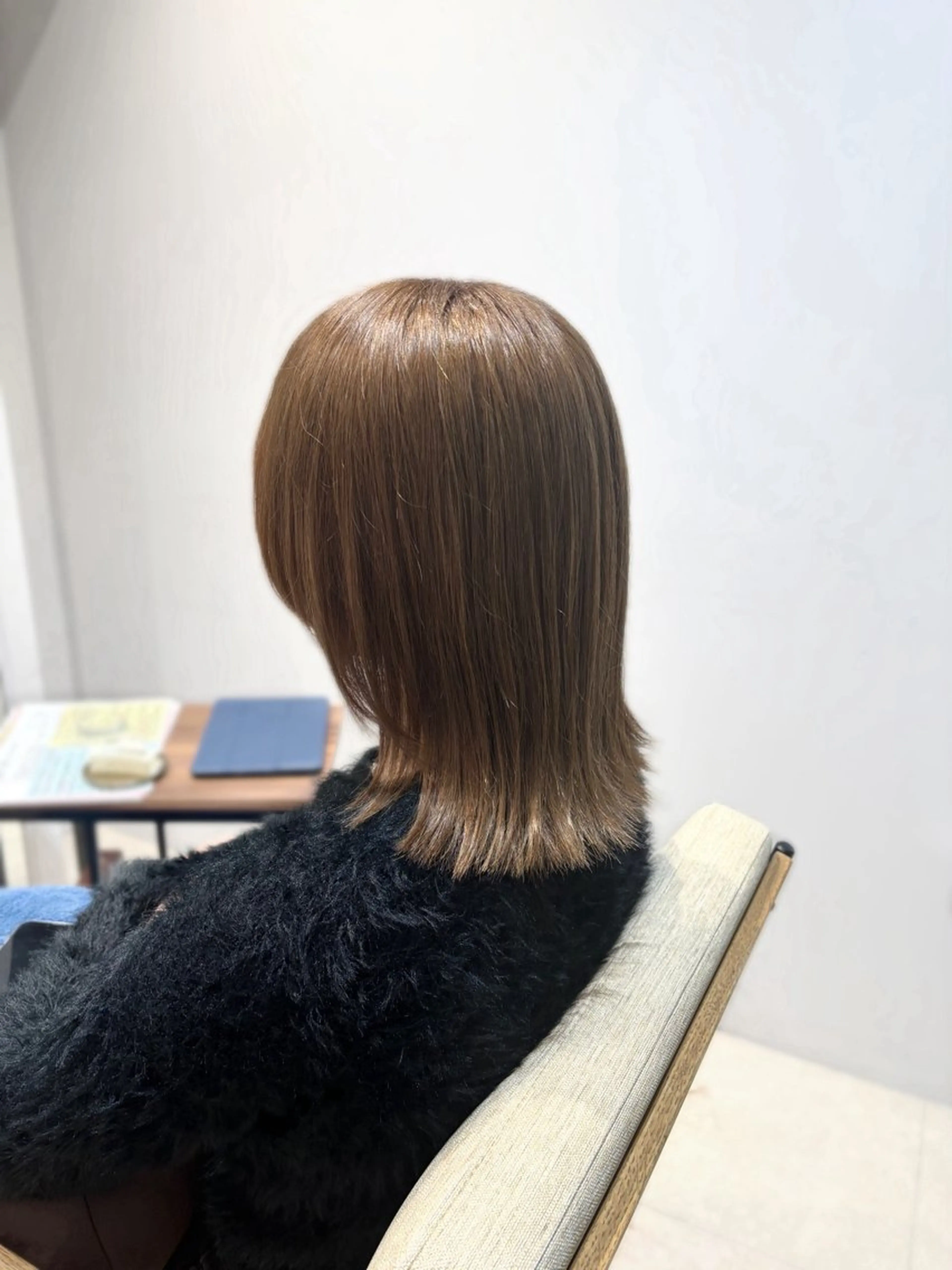 ミディアム 顔まわりレイヤー 顔周りカット レイヤーカット AMELY静岡呉服町店所属・末吉 帆華 AMELY呉服町店のマツエク・マツパデザイン