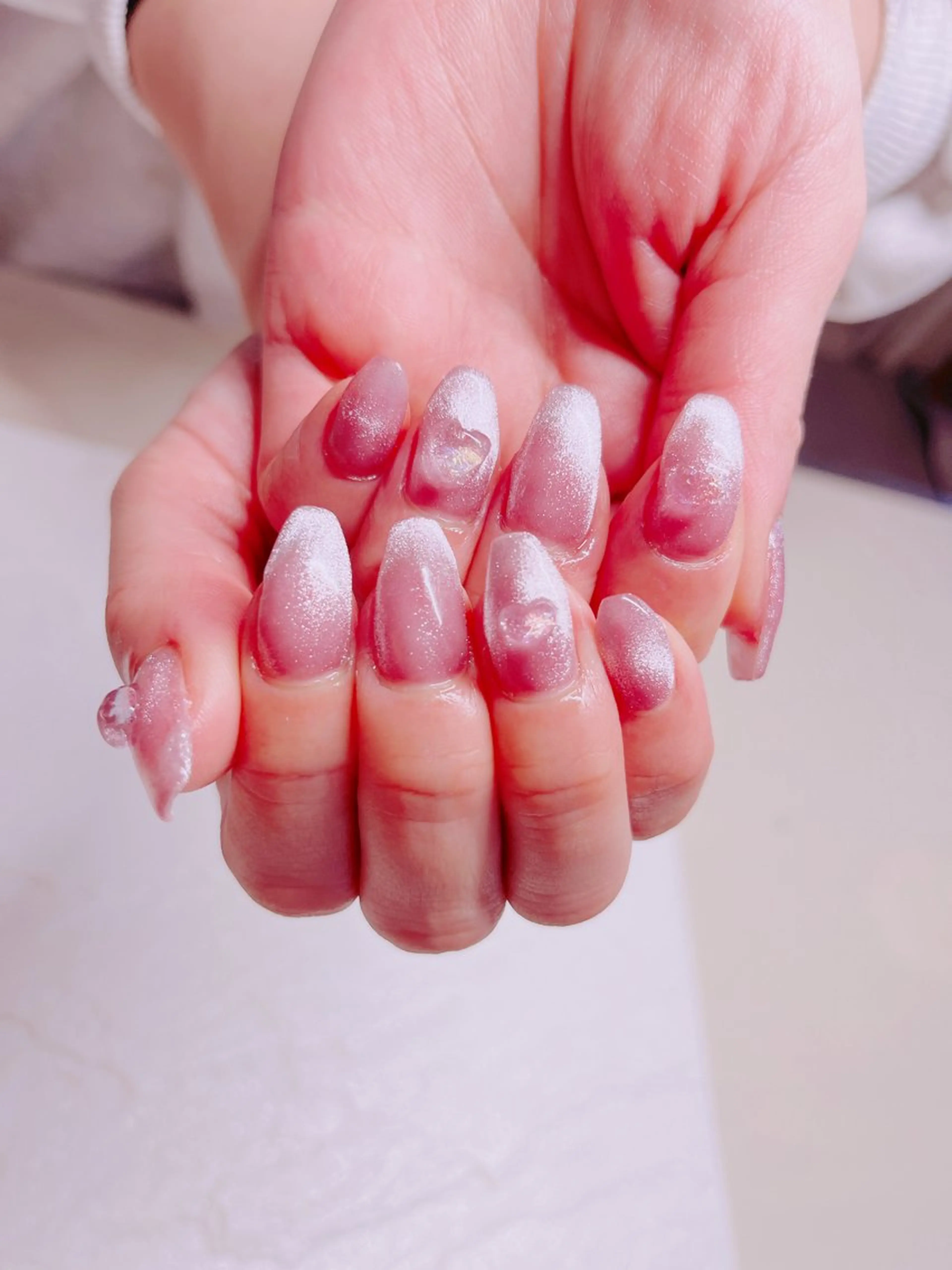 ネイル フレンチネイル 氷ネイル・うるうるネイル マグネットネイル happiness nailのネイルデザイン