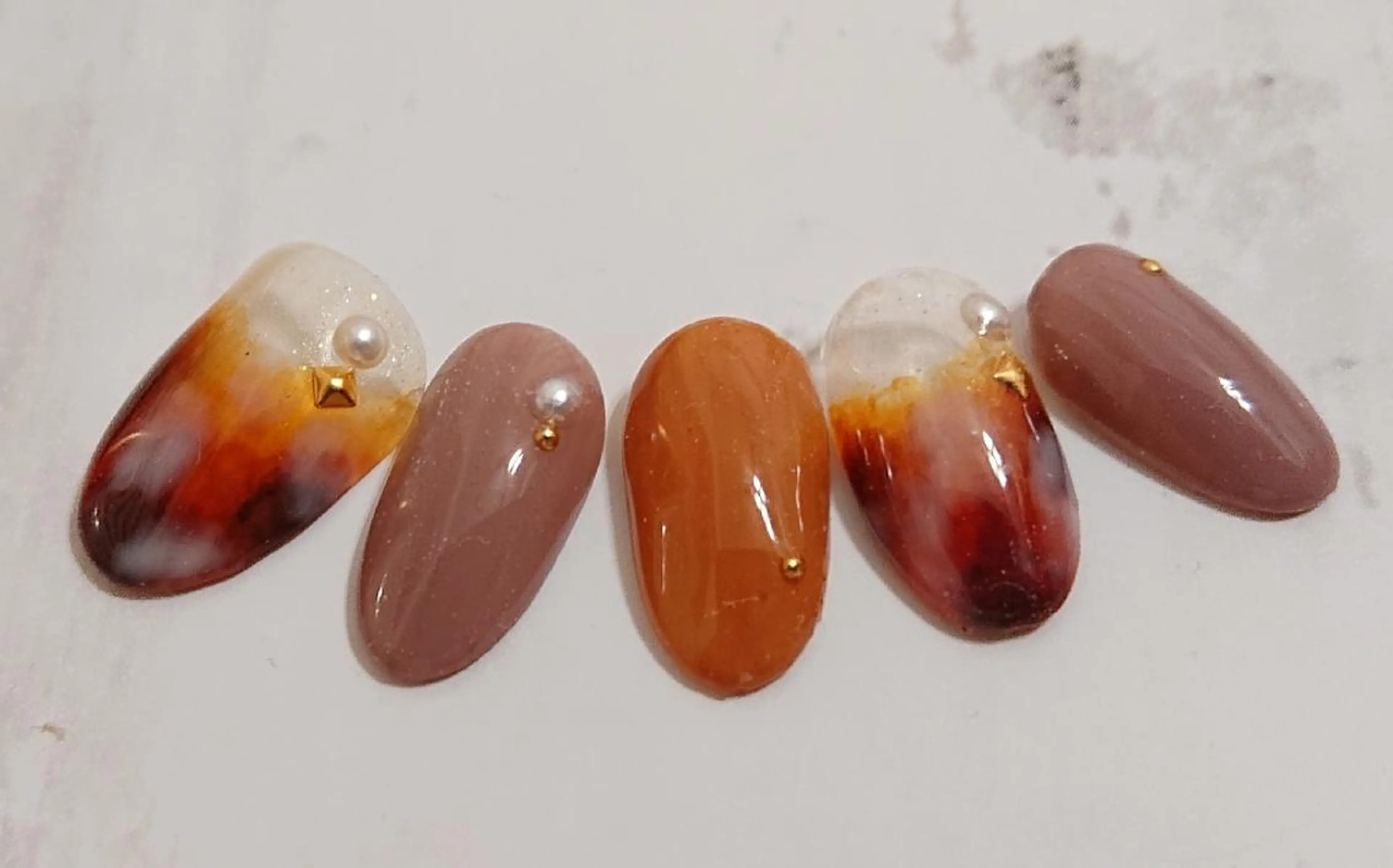 ネイル べっ甲ネイル ニュアンスネイル あんきち    のネイルデザイン