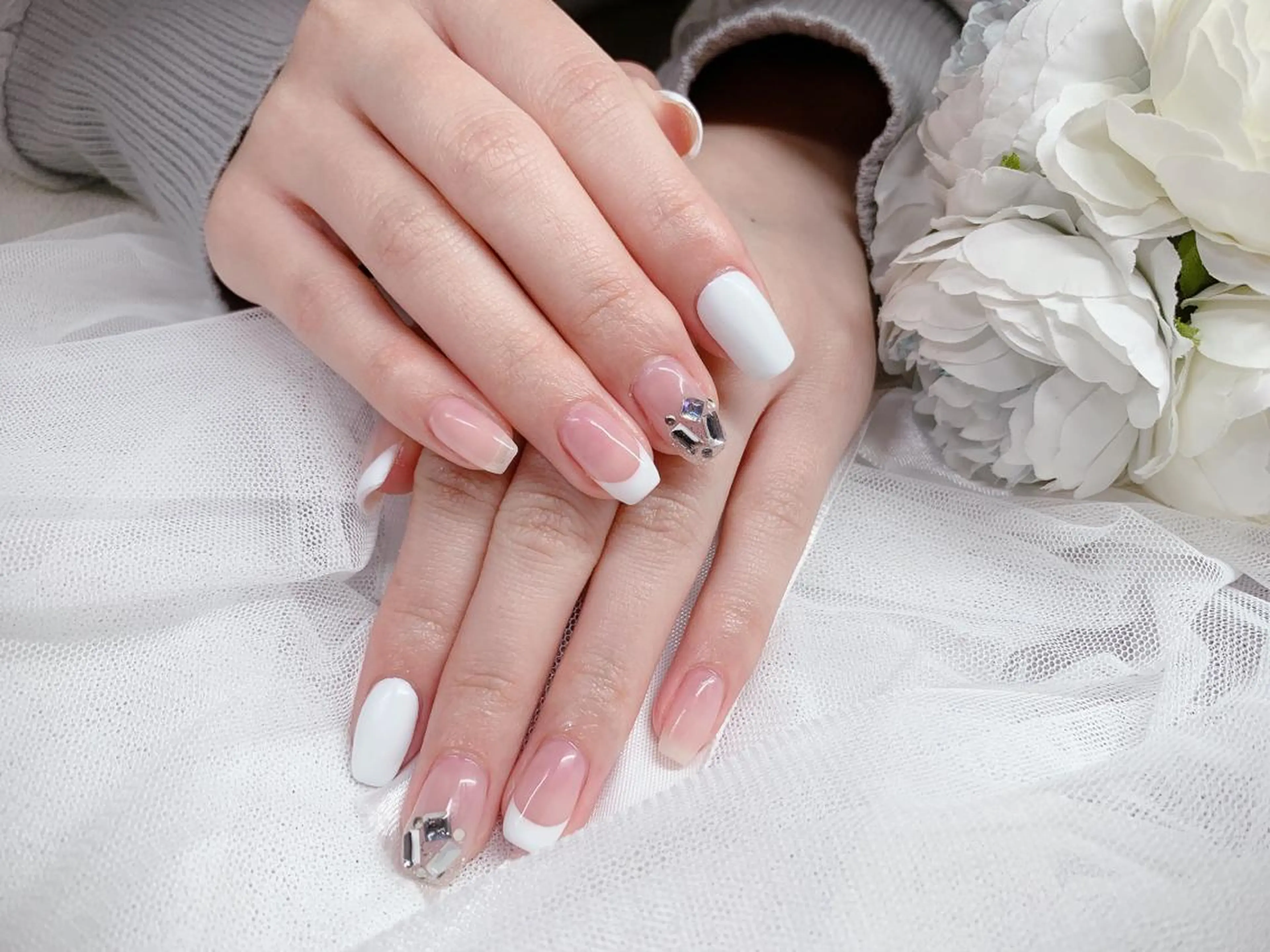 ネイル ハンドネイル ハンドケア Kira Nailのネイルデザイン