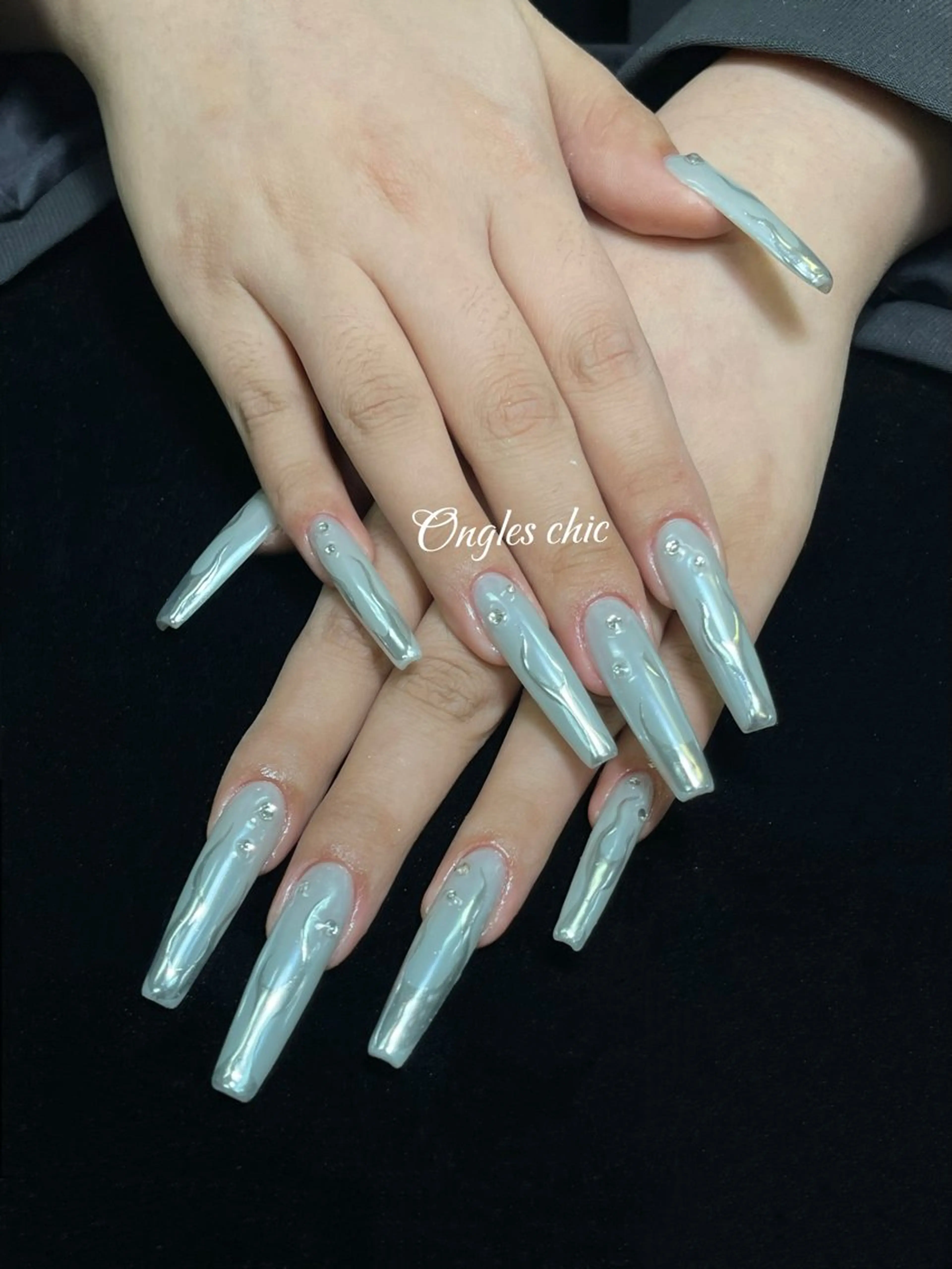 ネイル ハンドネイル ongles chicのネイルデザイン