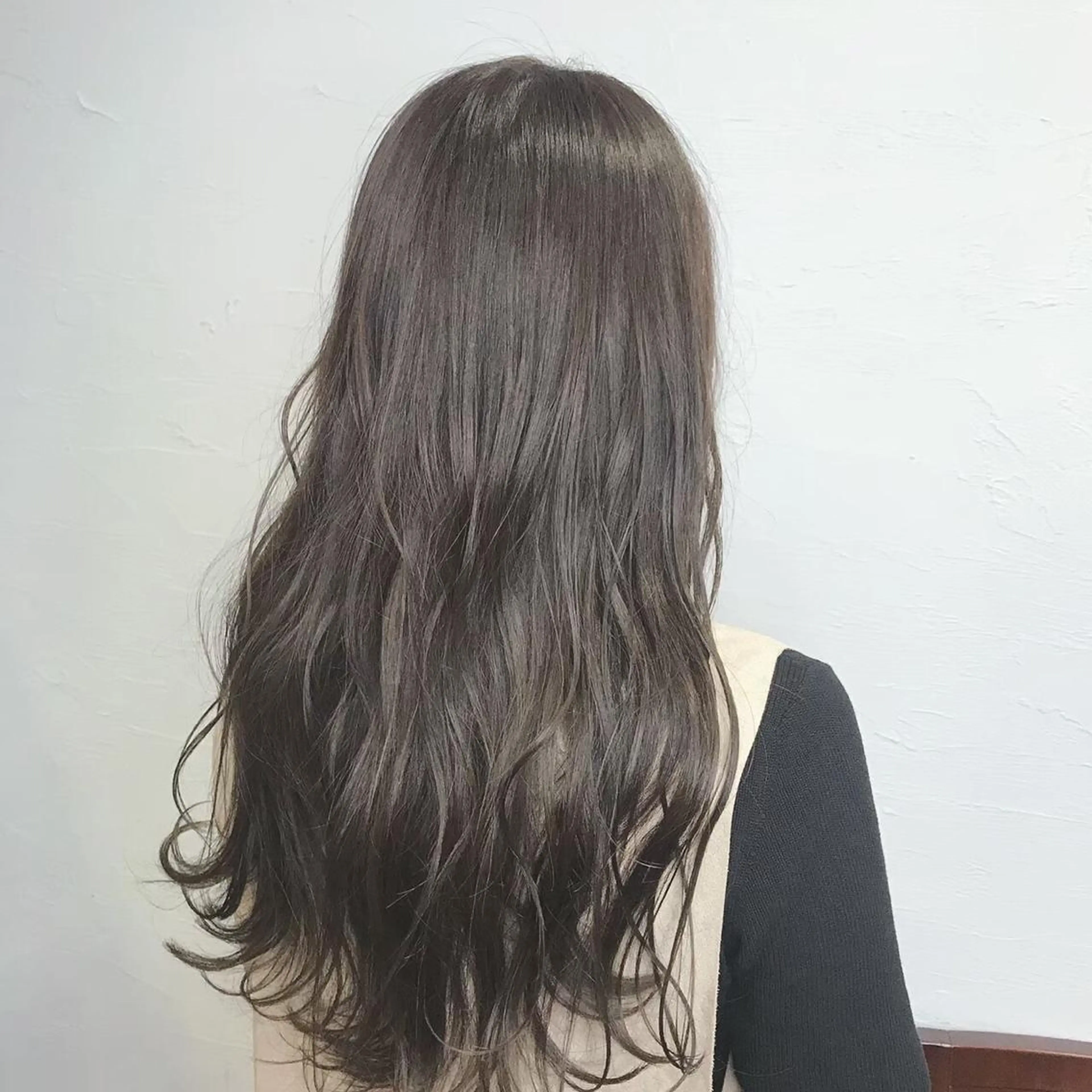 ロング カット ヘアカラー トリートメント シンタニ ナオトのヘアスタイル