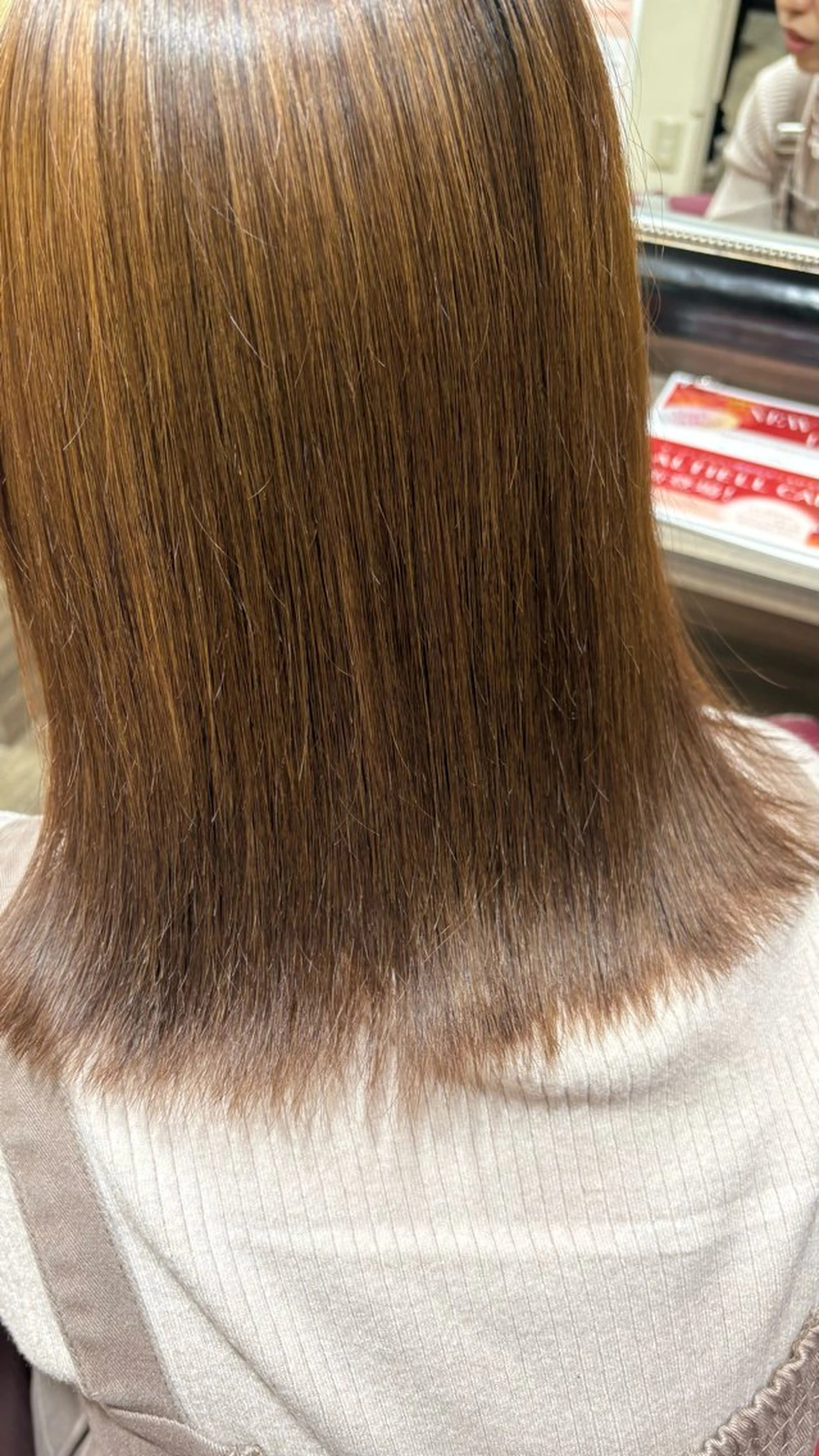 ミディアム 宇井 沙世子のヘアスタイル