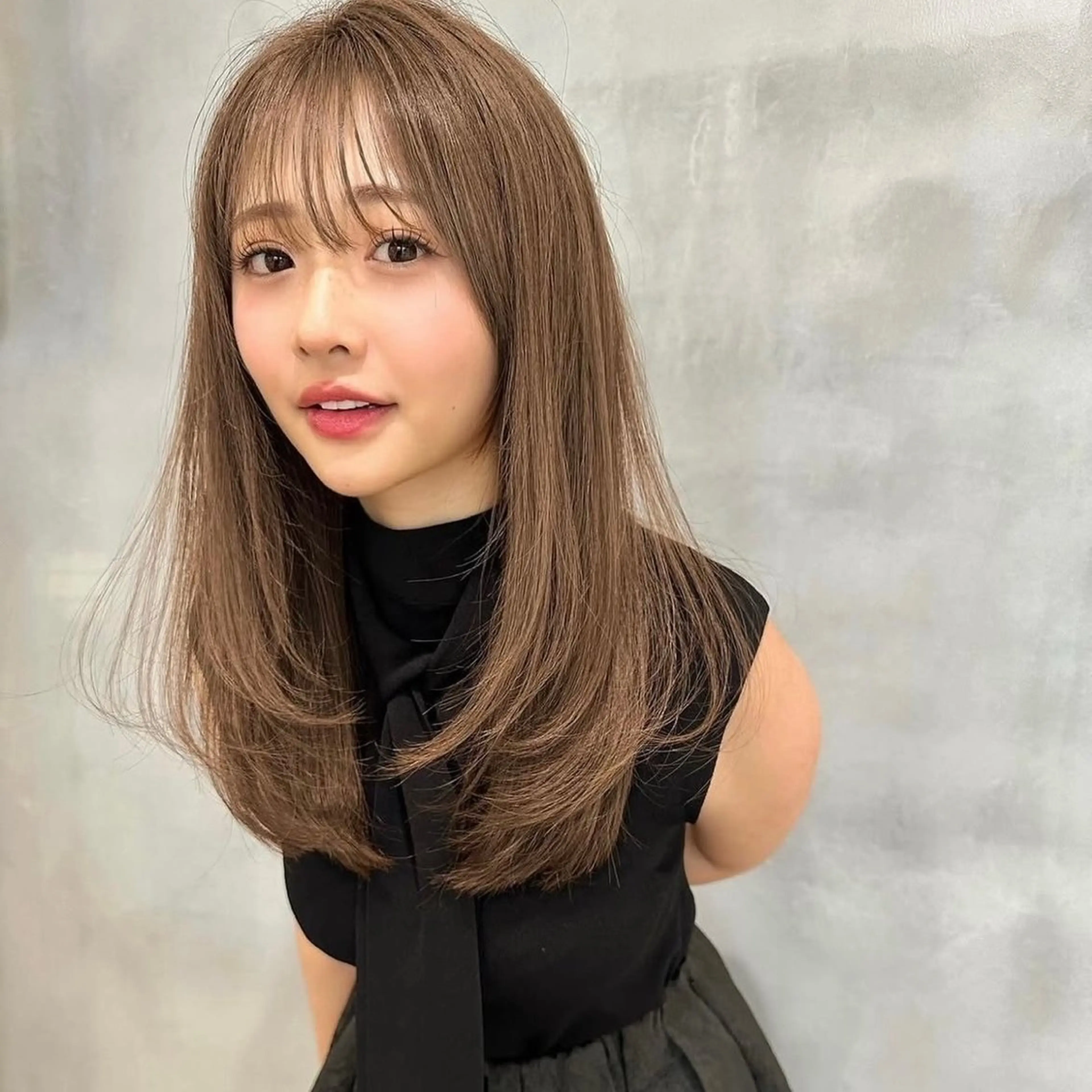 ロング 岡田準希/韓国/透明 感カラー/美髪矯正のヘアスタイル
