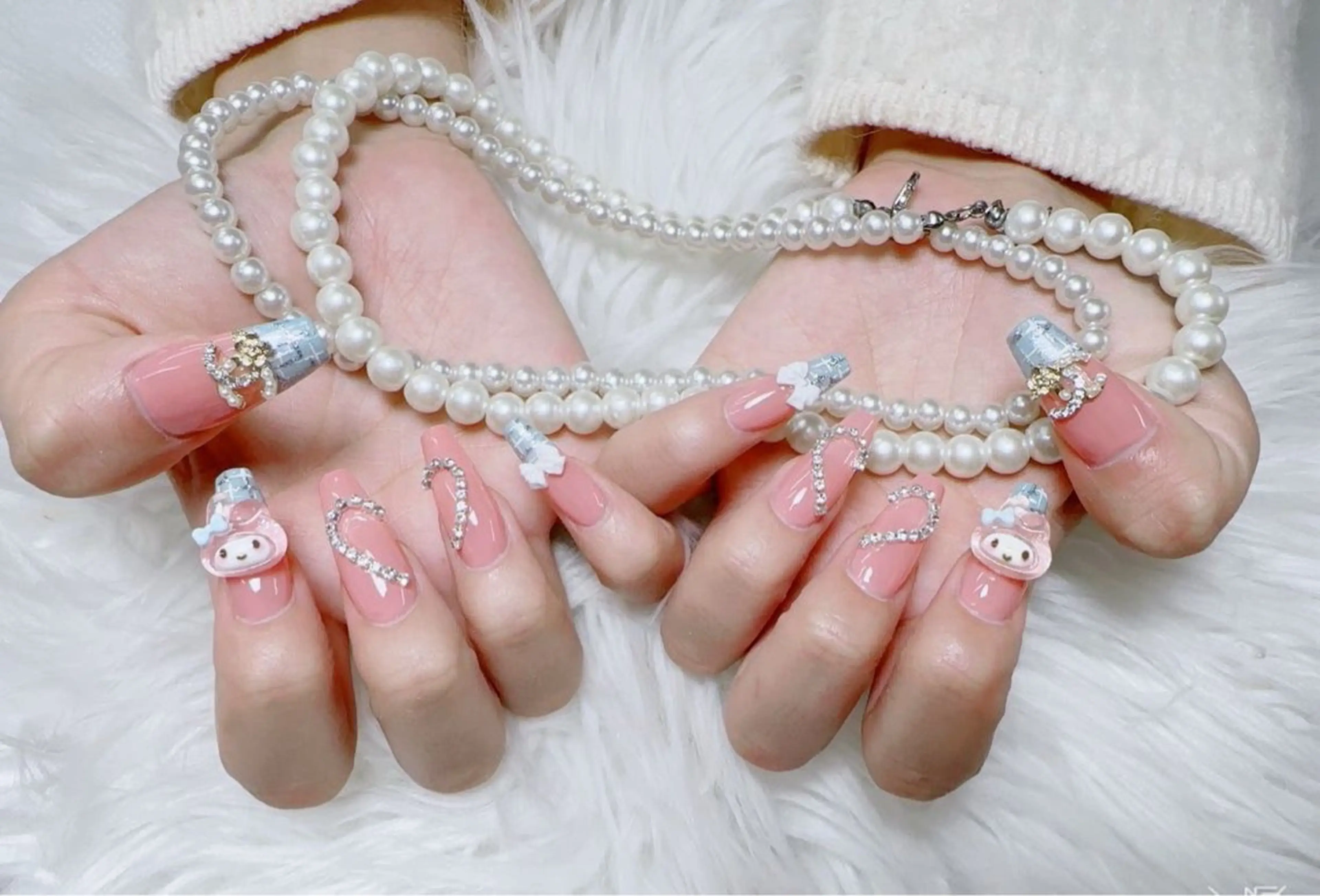 ネイル 長さ出し フレンチネイル ジェルネイル ガラスフレンチ 韓国ネイル ハンドネイル ハンドケア For U nail スカルプ専門店のネイルデザイン