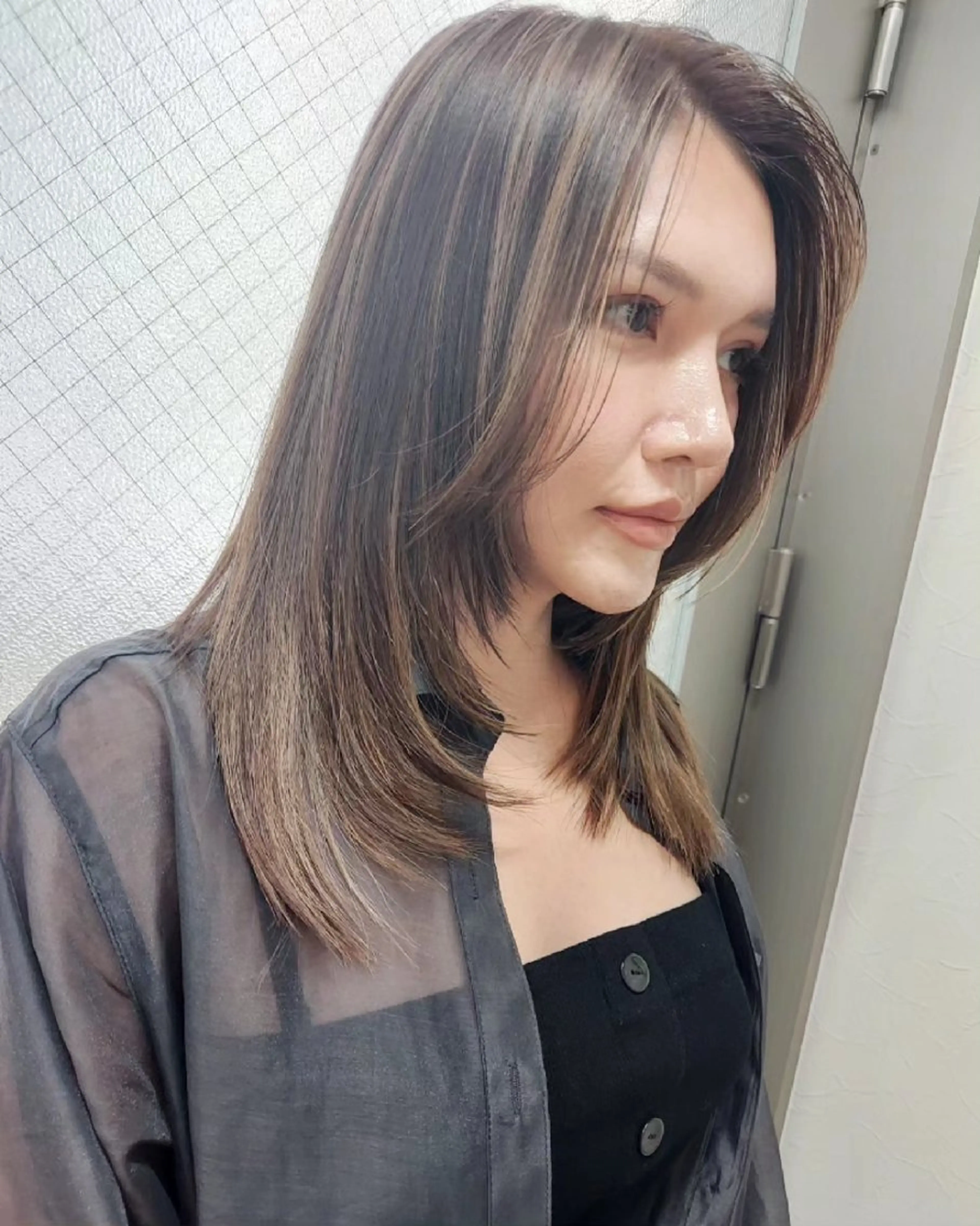 セミロング カラー ハイライトカラー ハイライト レイヤーカット ヘアカラー トリートメント grow上野御徒町【グロウ】所属・ブリーチ・ハイトーン 特化🎉内山のヘアスタイル