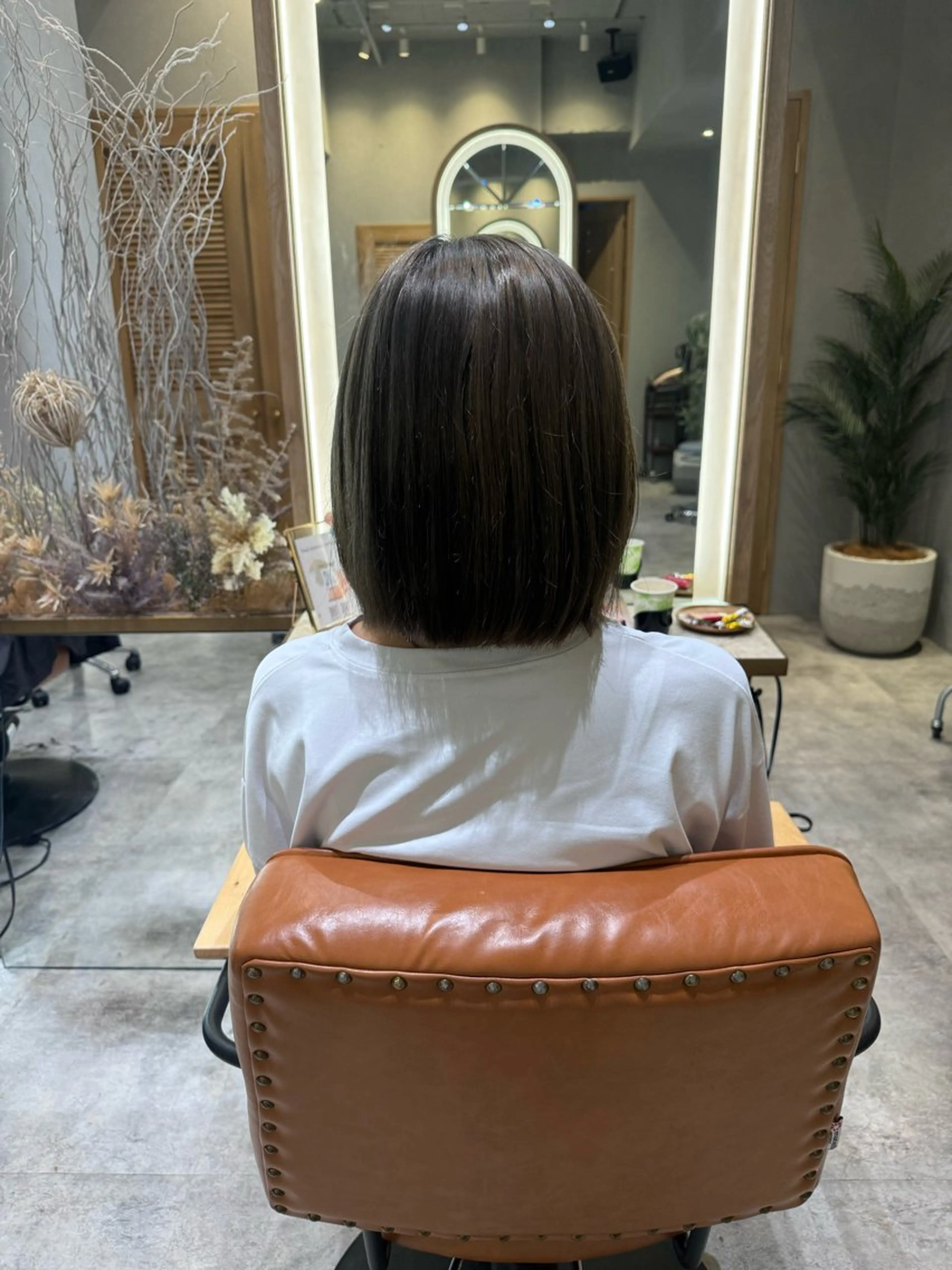ミディアム カラー ブリーチ シルバー ☁️olelo国立 ☁️Minoriのヘアスタイル