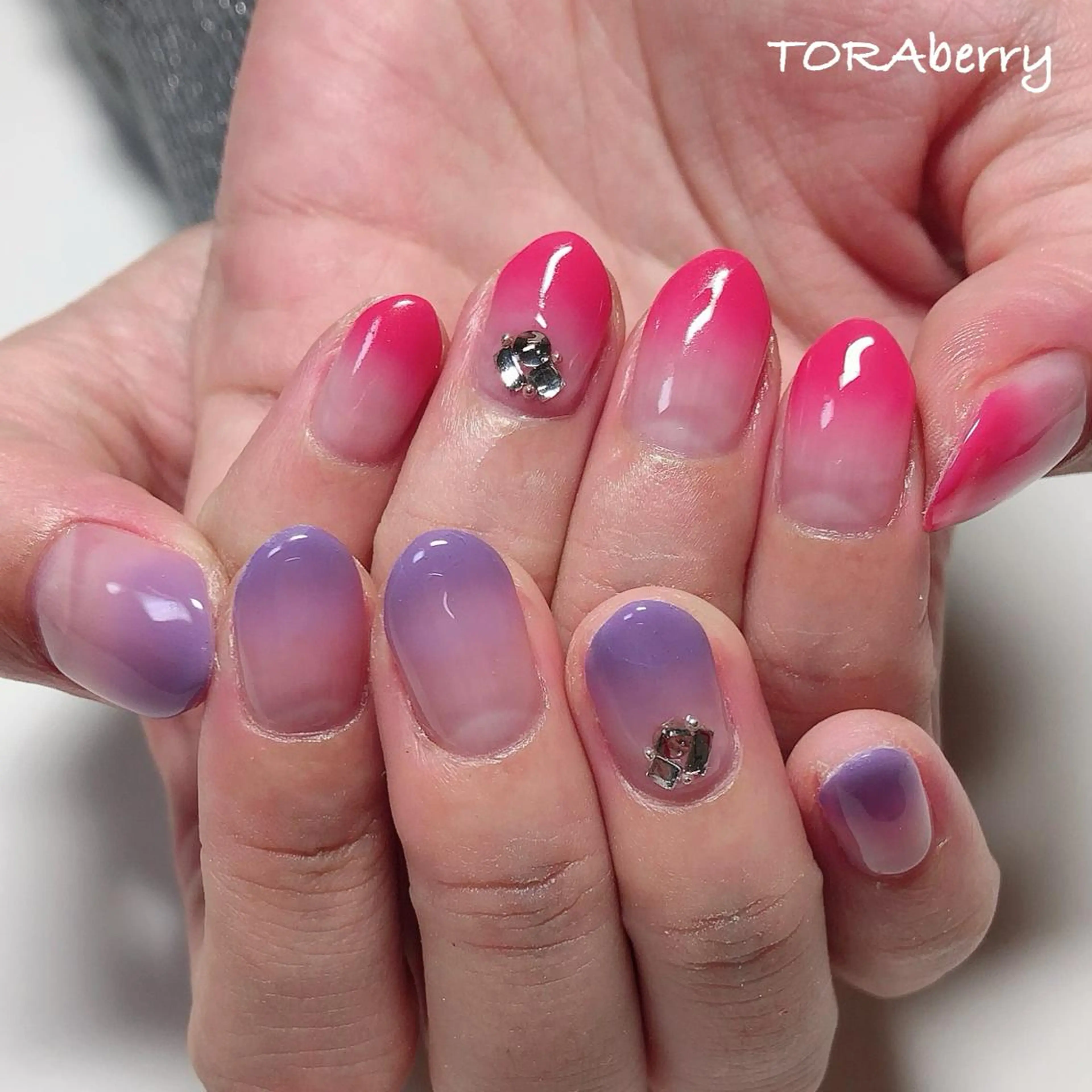 ネイル グラデーション ハンドネイル ネイリスト なつみのネイルデザイン