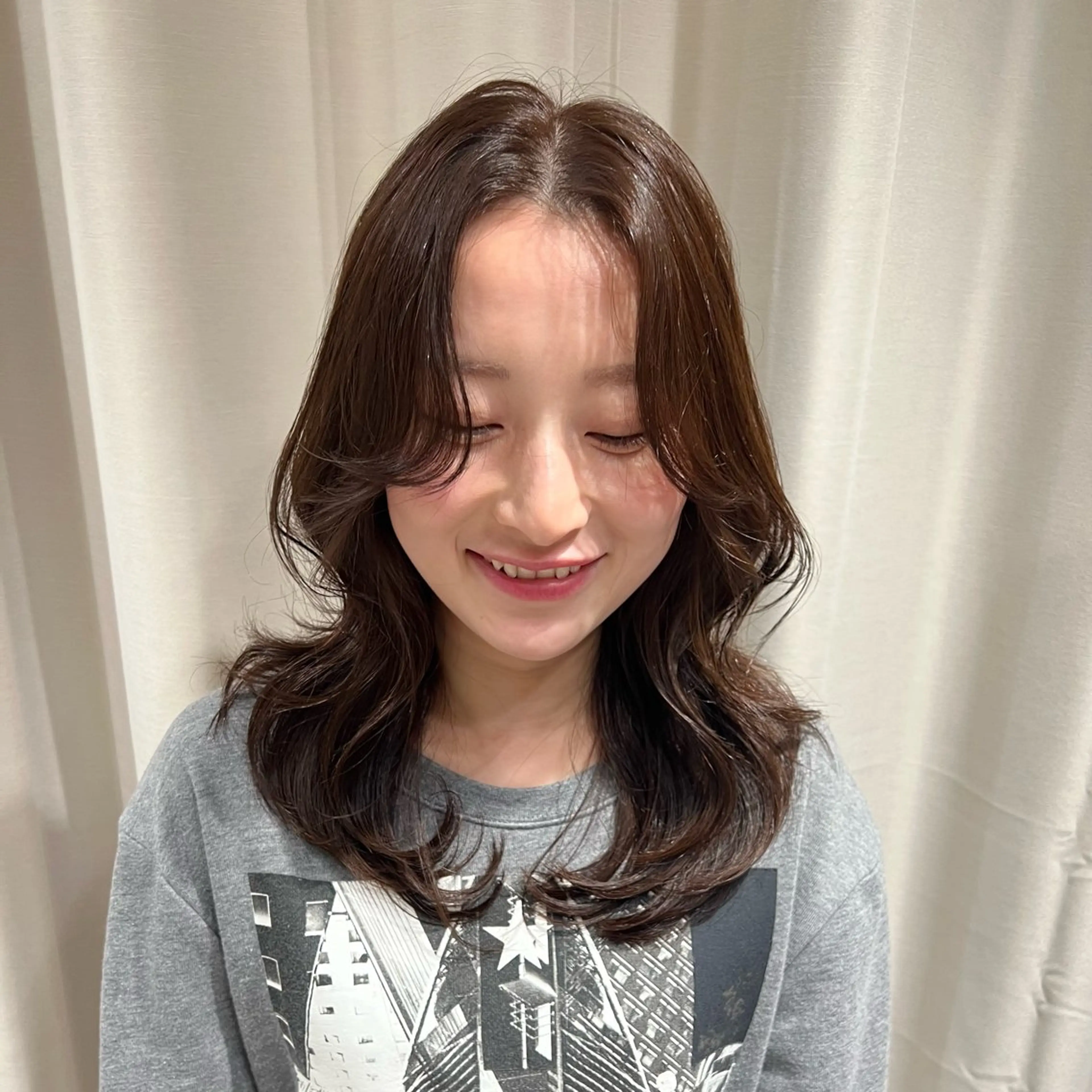 ミディアム カラー ブラウンカラー くびれヘア レイヤーカット レイヤーカット/韓国 艶カラー🪄REN.のヘアスタイル