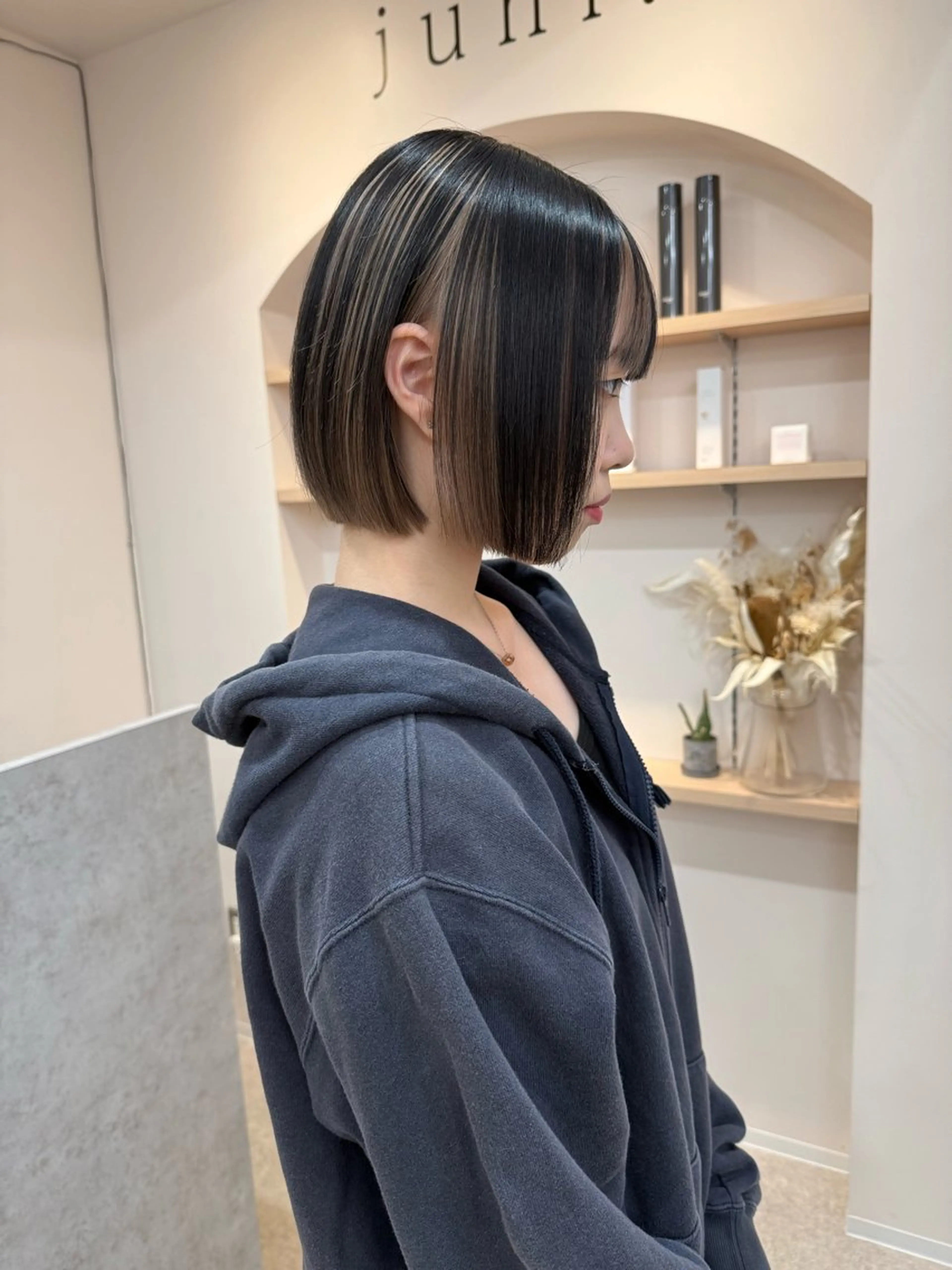 ミディアム ヘアカラー トリートメント 🪽ブリーチ/ショー ト/ボブmiyu🪽のヘアスタイル