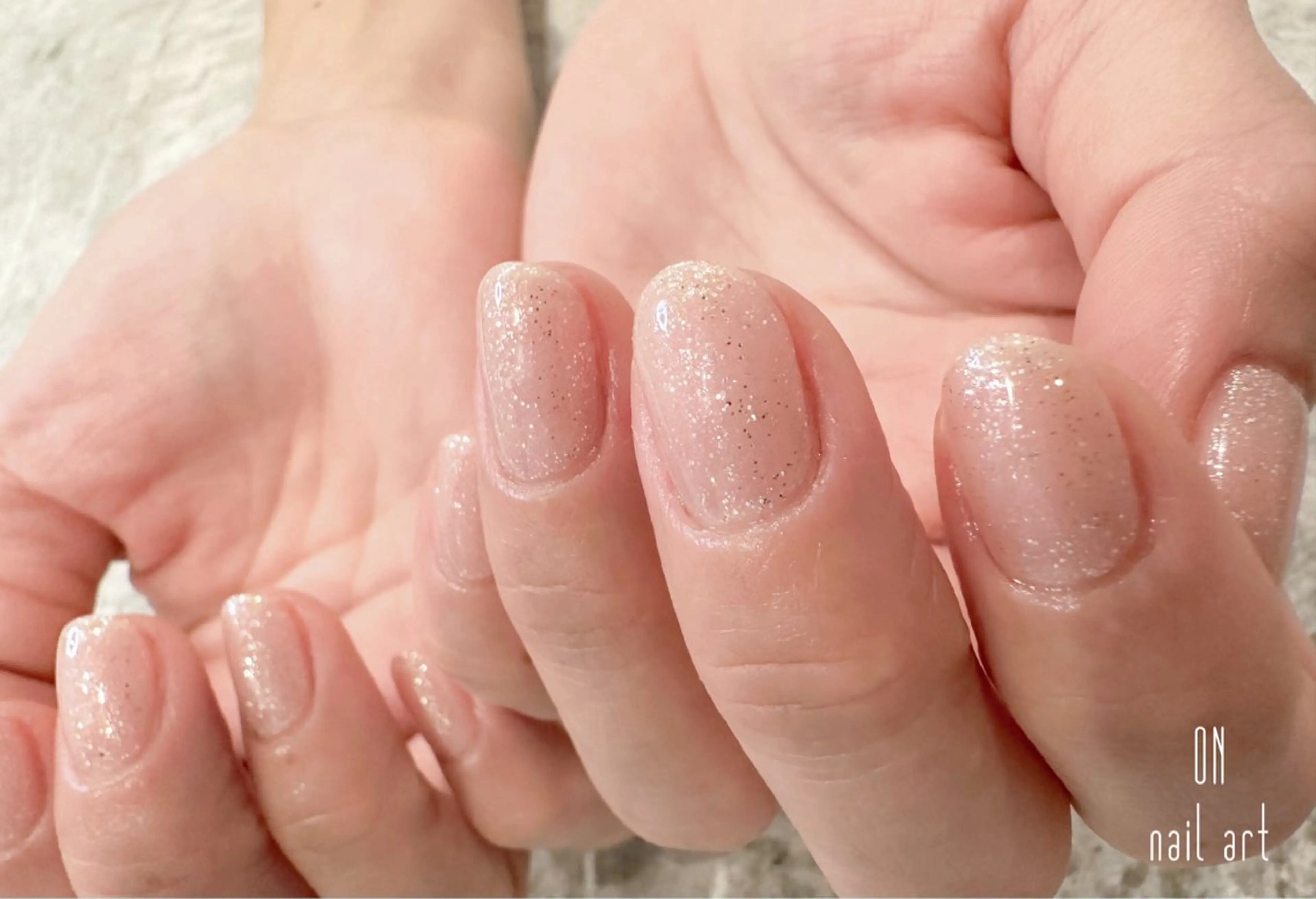 ネイル キラキラネイル ラメ(グリッター) オフィスネイル ワンカラーネイル ON nail artのネイルデザイン