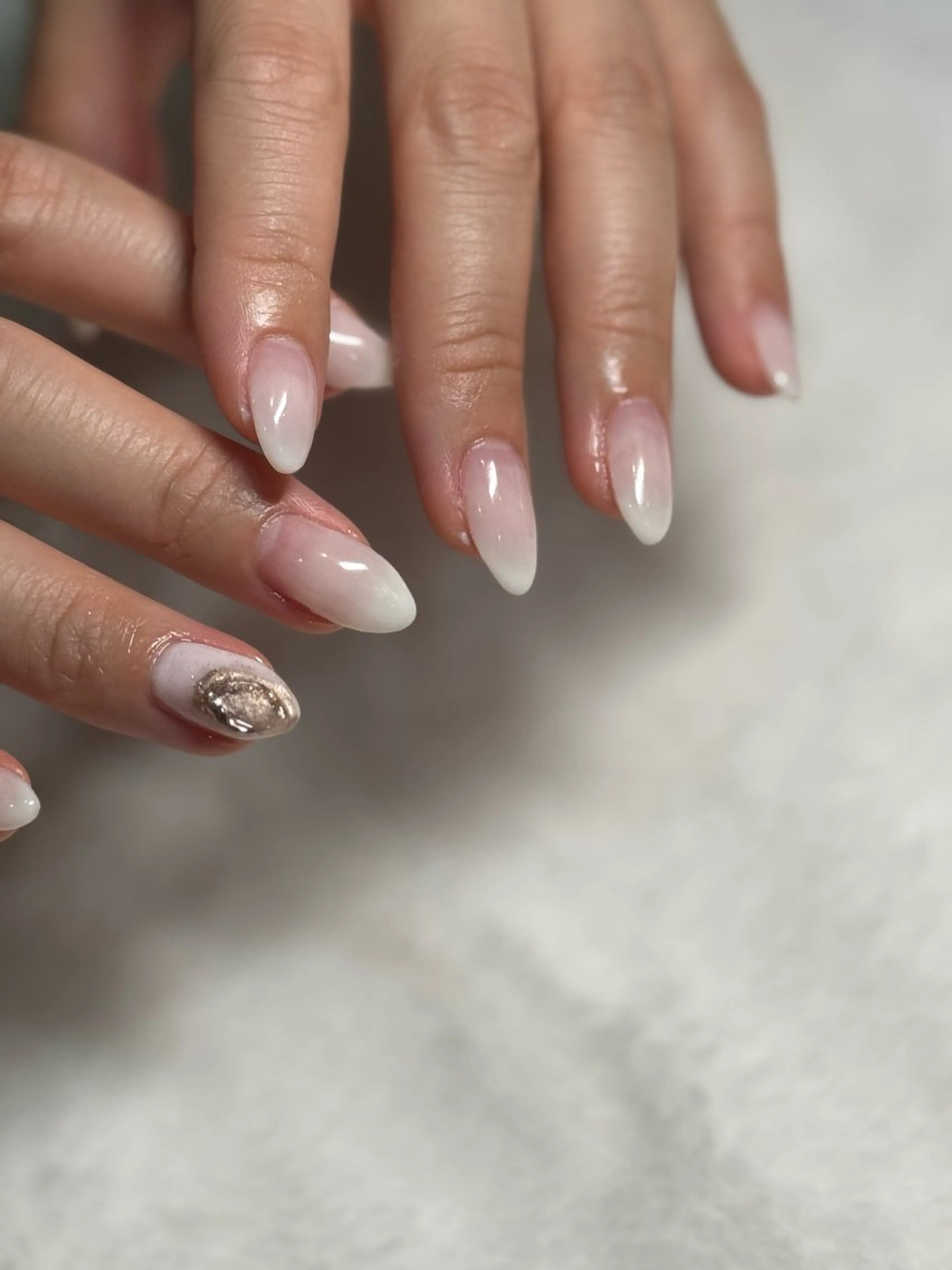 ネイル アートネイル グラデーション ミラーネイル ニュアンスネイル シンプルネイル オフザリップパーク Asamiのネイルデザイン