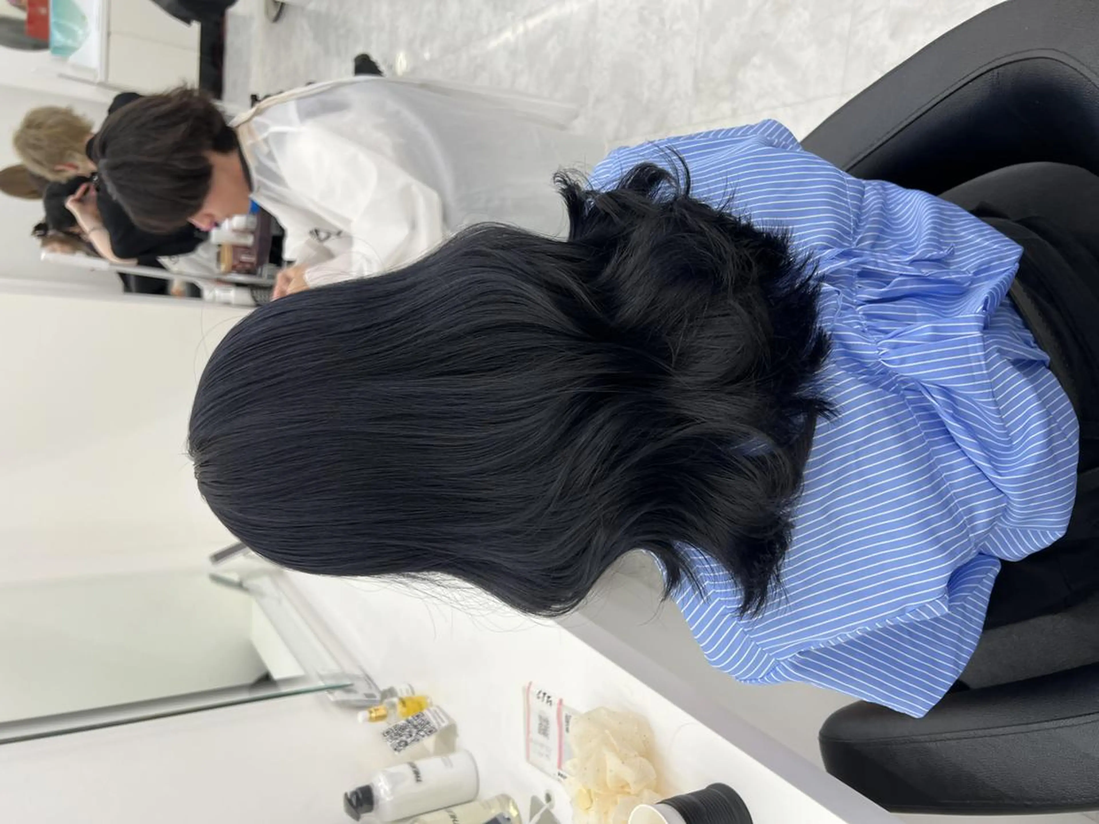 カラー 韓国風寒色/レイヤー 🩶横浜THREEのヘアスタイル