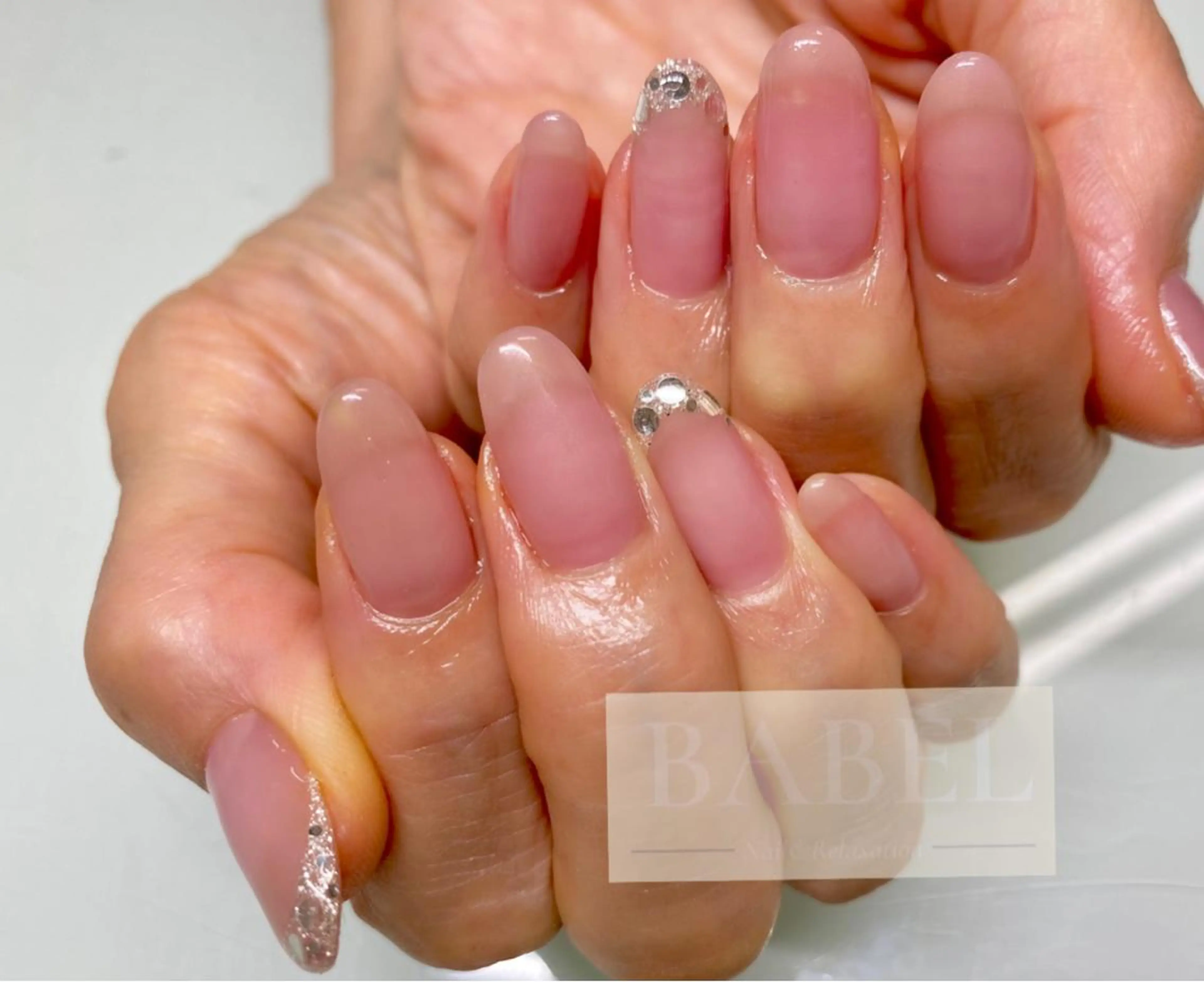 ネイル オフィスネイル ショートネイル ハンドネイル BABELバベル所属・江戸川橋✨BABEL 【バベル】大人可愛いのネイルデザイン