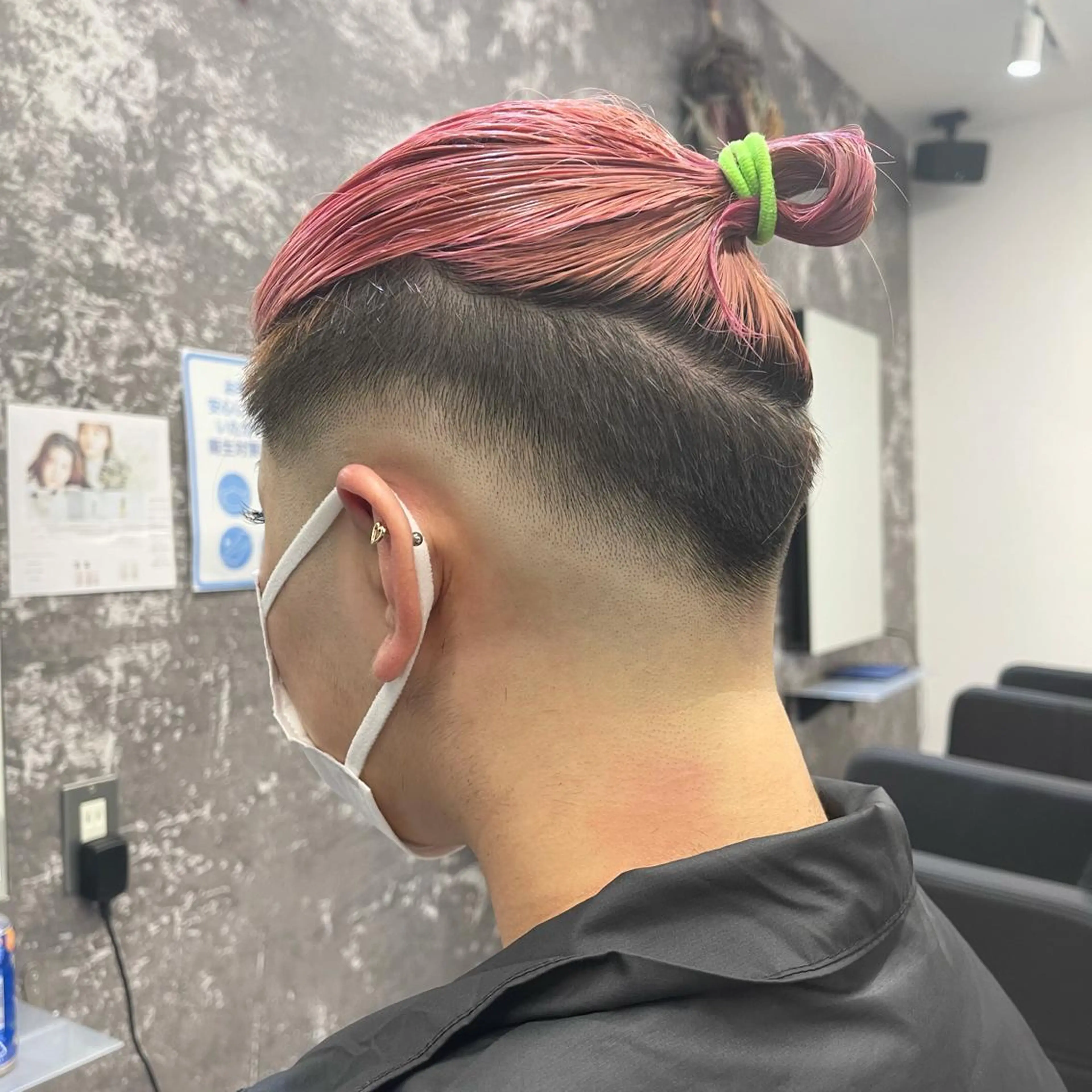 ショート カラー ヘアアレンジ バレイヤージュ デザインカラー ハイライトカラー 外国人風カラー ハイライト アンドウ ユウ/ レイヤーカット/韓国のヘアスタイル