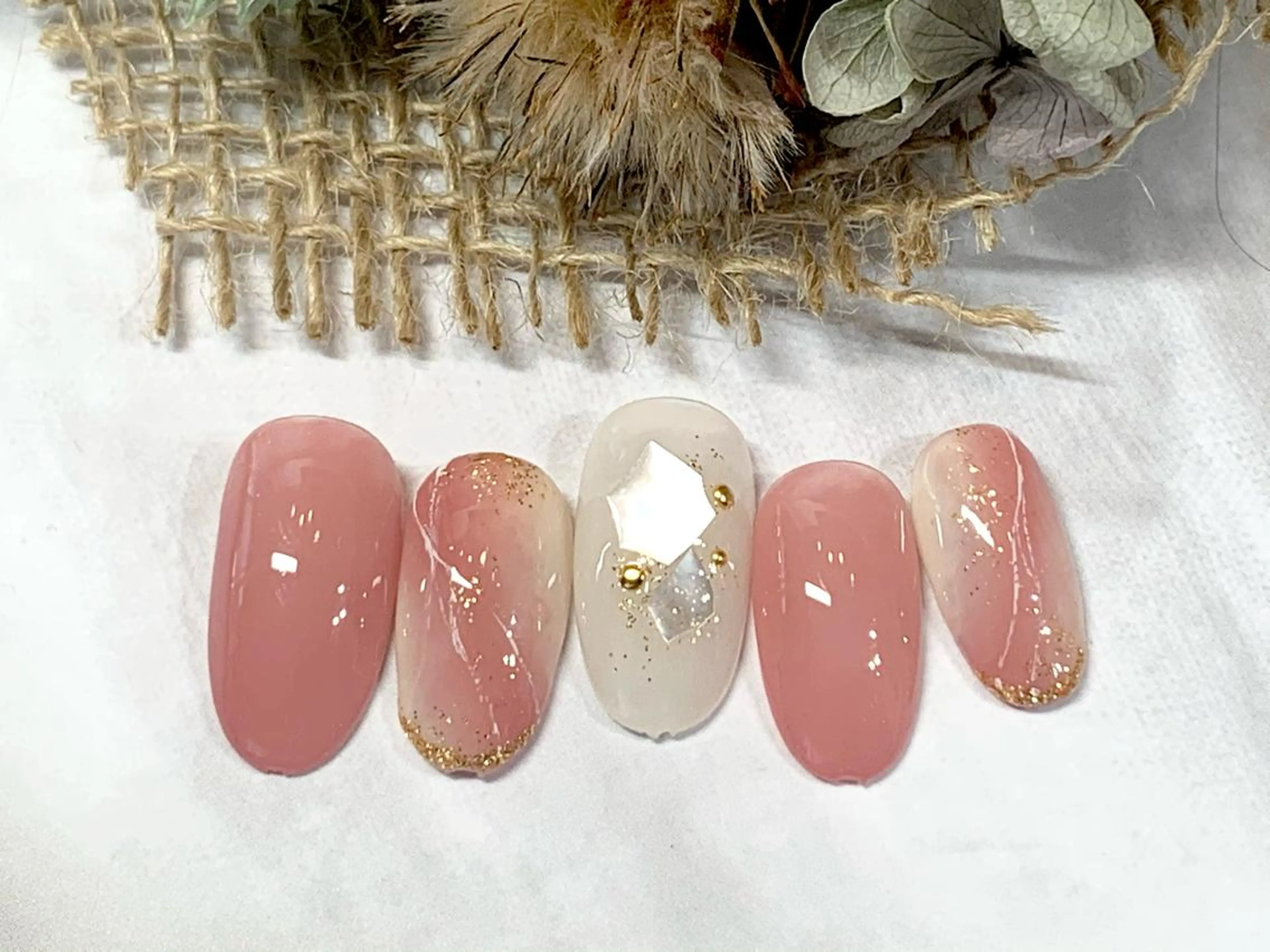 ネイル Aubel.nord_nail所属・Aubel.nord オーベルノールのネイルデザイン