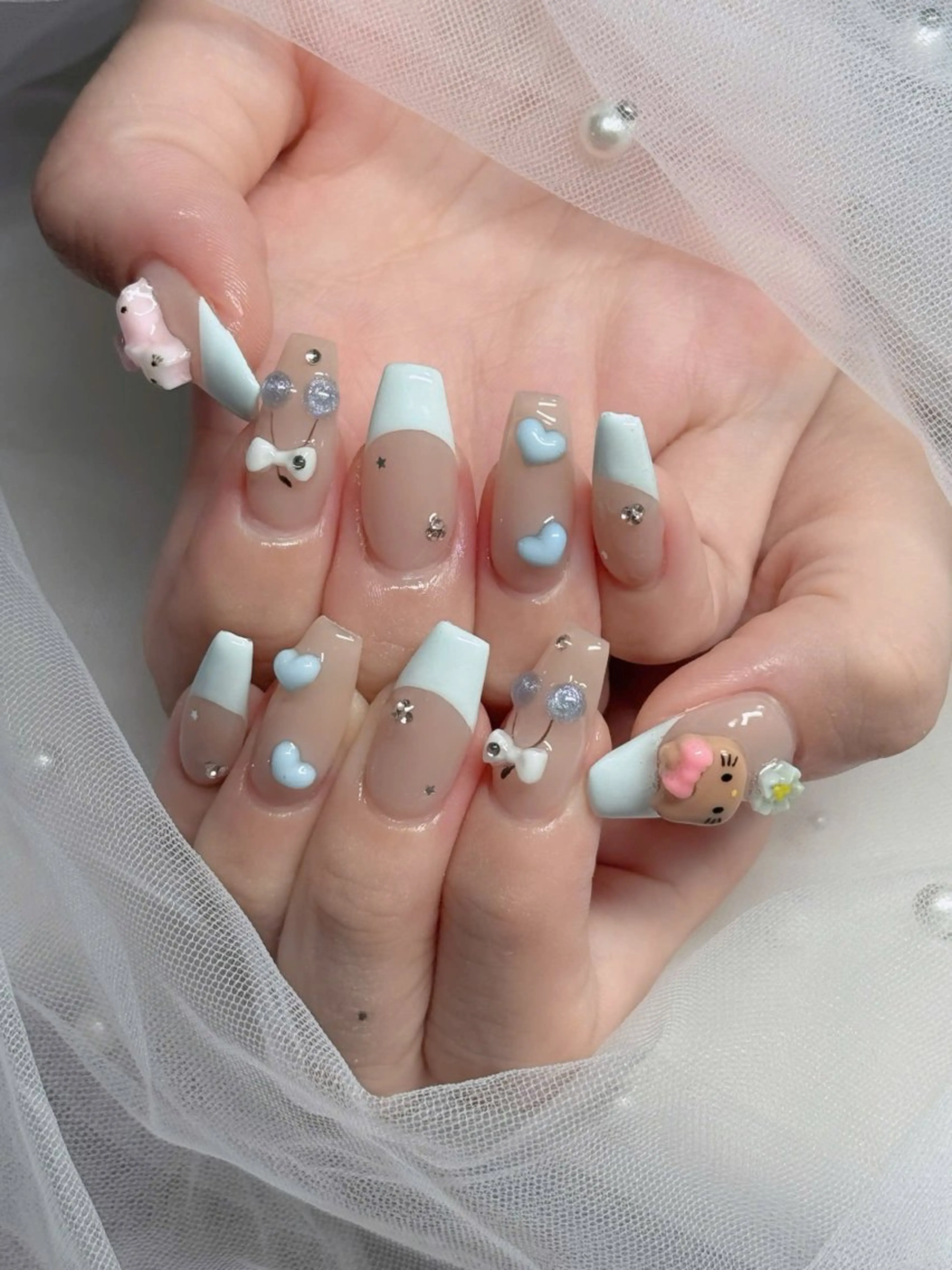 ネイル フレンチネイル ジェルネイル ガラスフレンチ ハロウィン ハート H.baby nail所属・H.baby Nail Salonのネイルデザイン