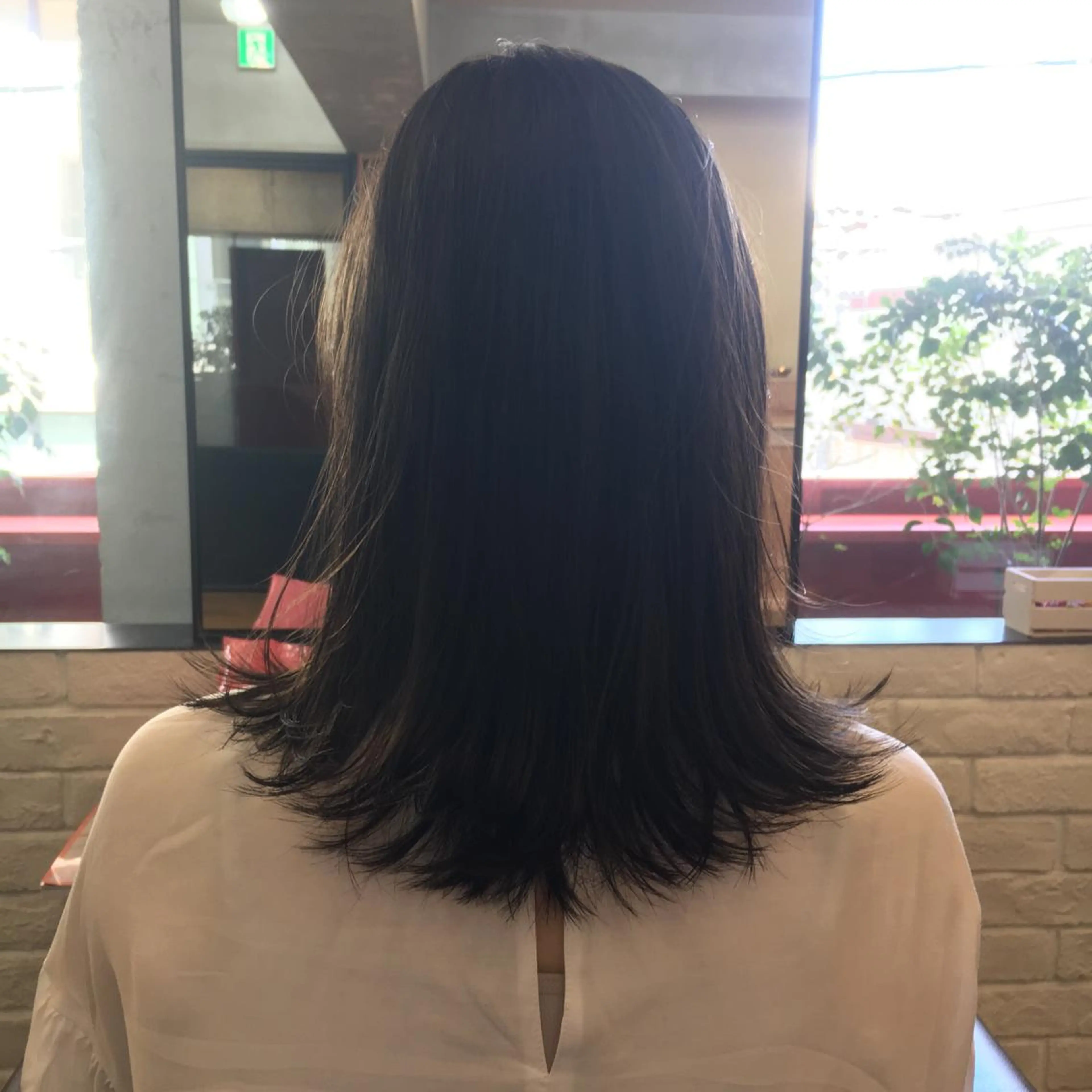 セミロング カラー 上川 美幸のヘアスタイル