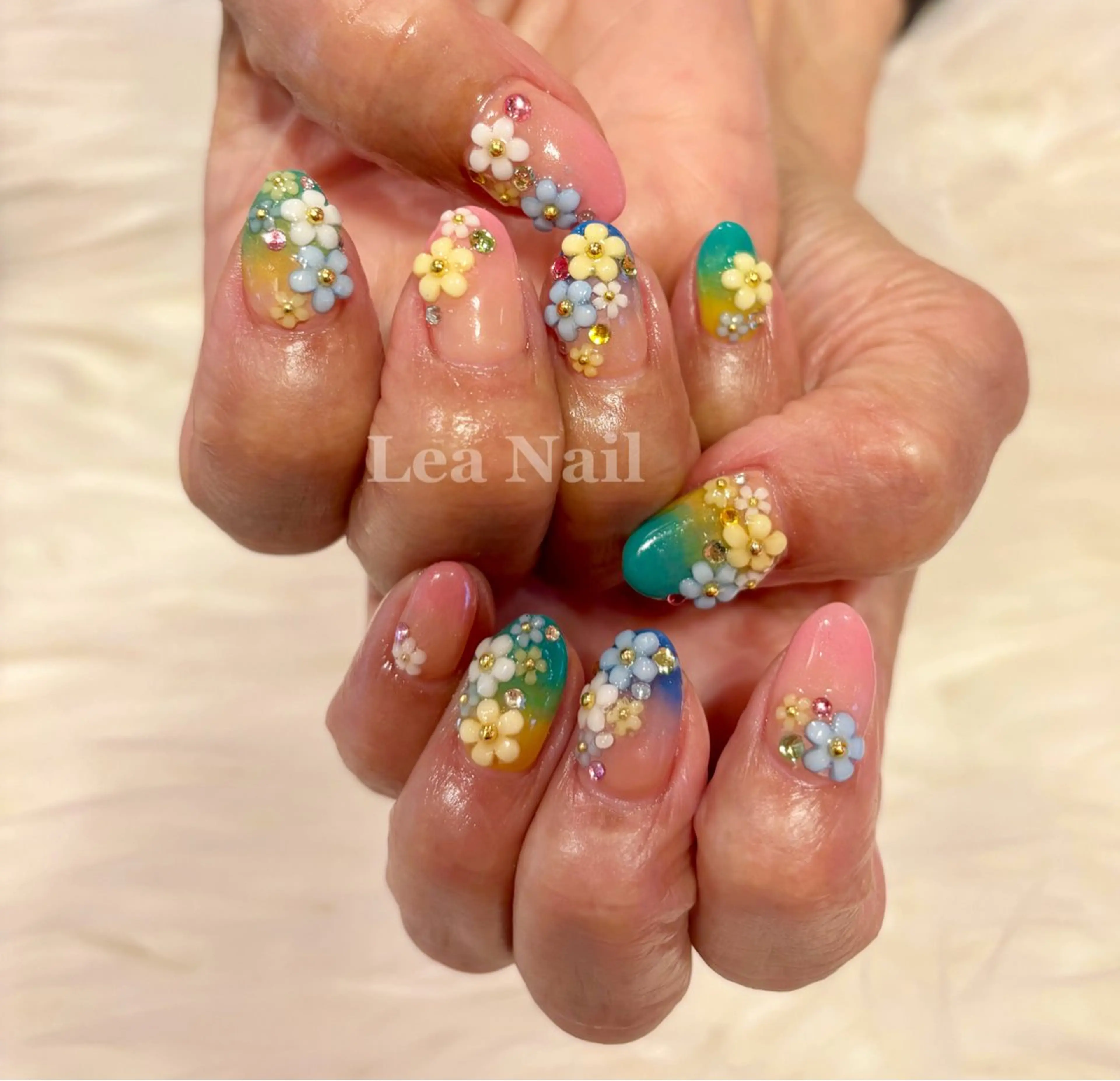 ネイル ハンドネイル Lea Nailのネイルデザイン