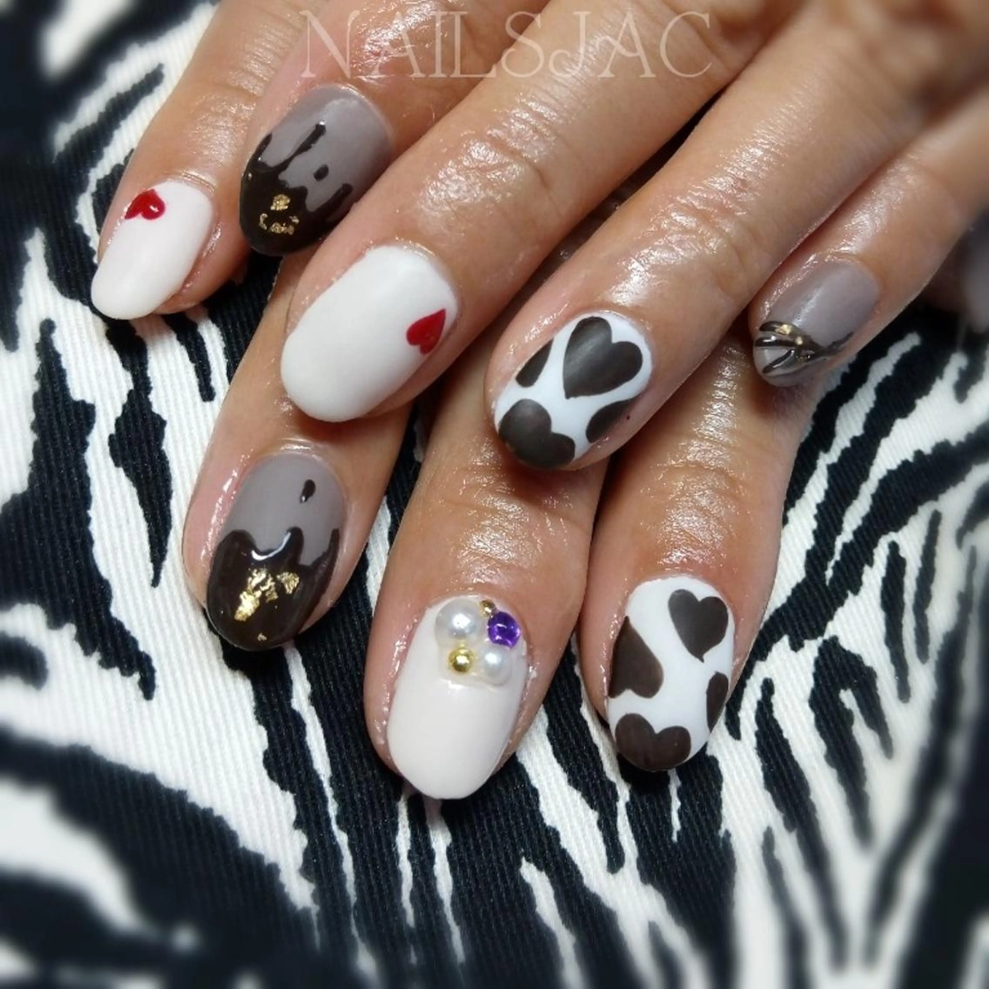 ネイル バレンタイン ハンドネイル 島屋 千奈美のネイルデザイン