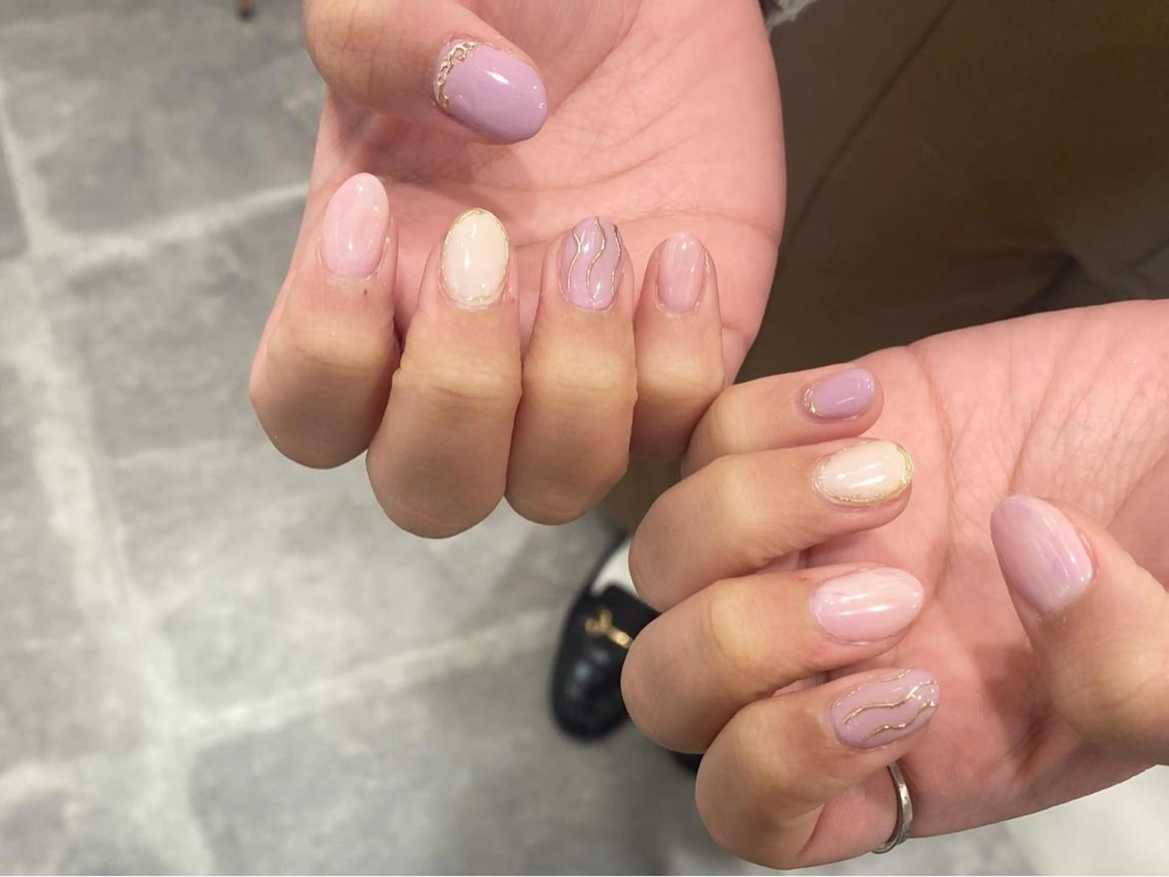 ネイル ハンドネイル NINEnami ニュアンスネイルのネイルデザイン
