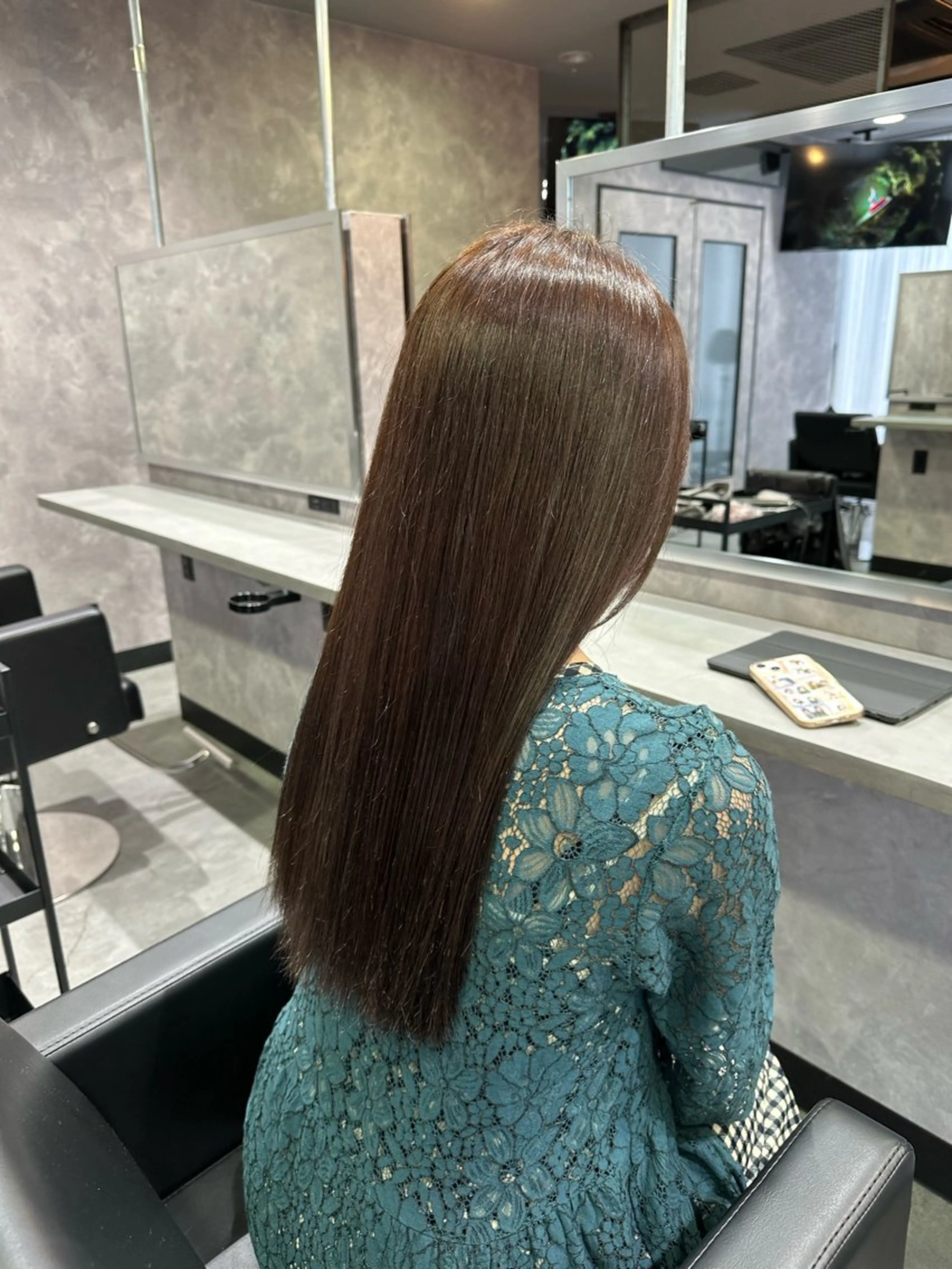 ロング 手塚 菜々美のヘアスタイル