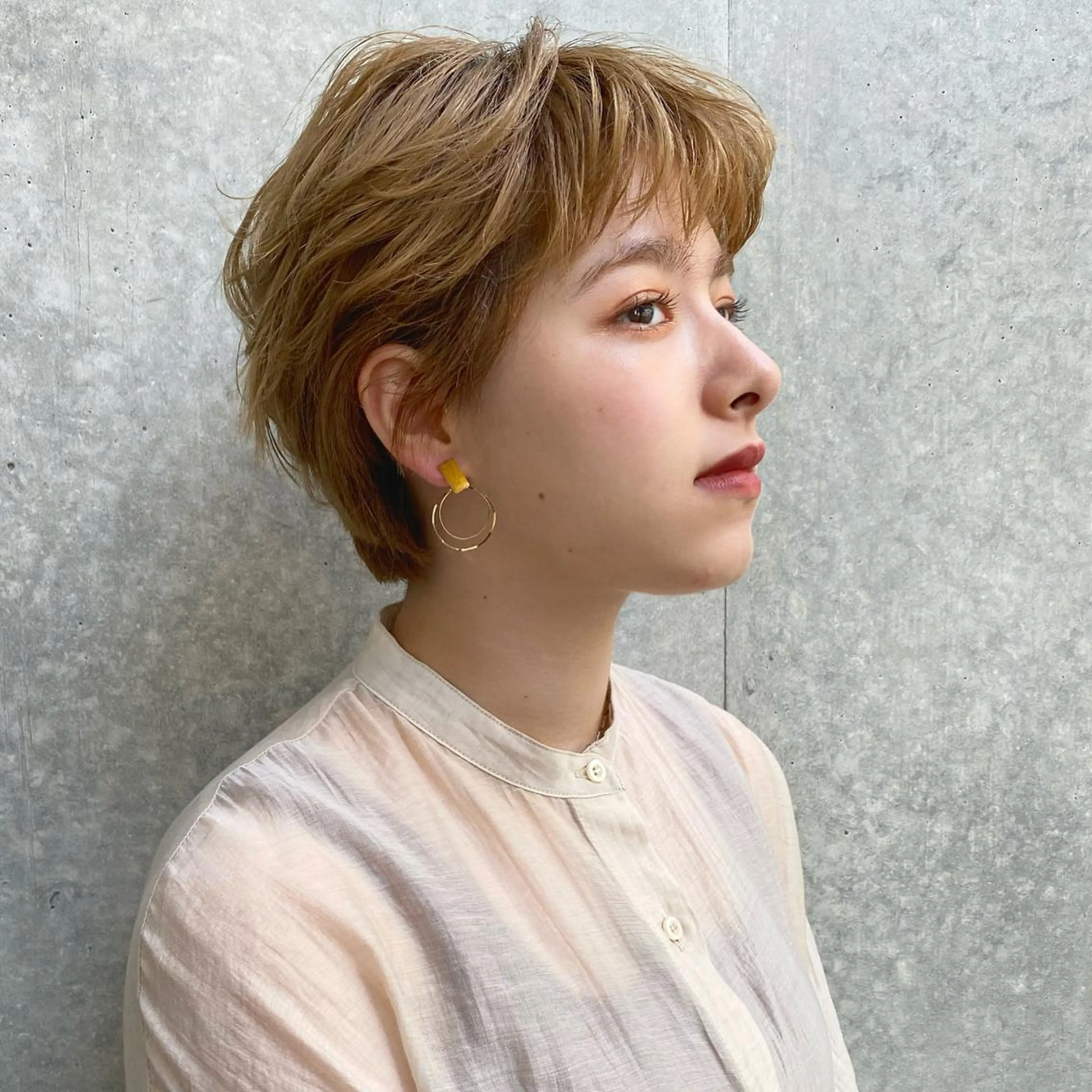 カット プレイングカラー🤍 細めハイライトのヘアスタイル