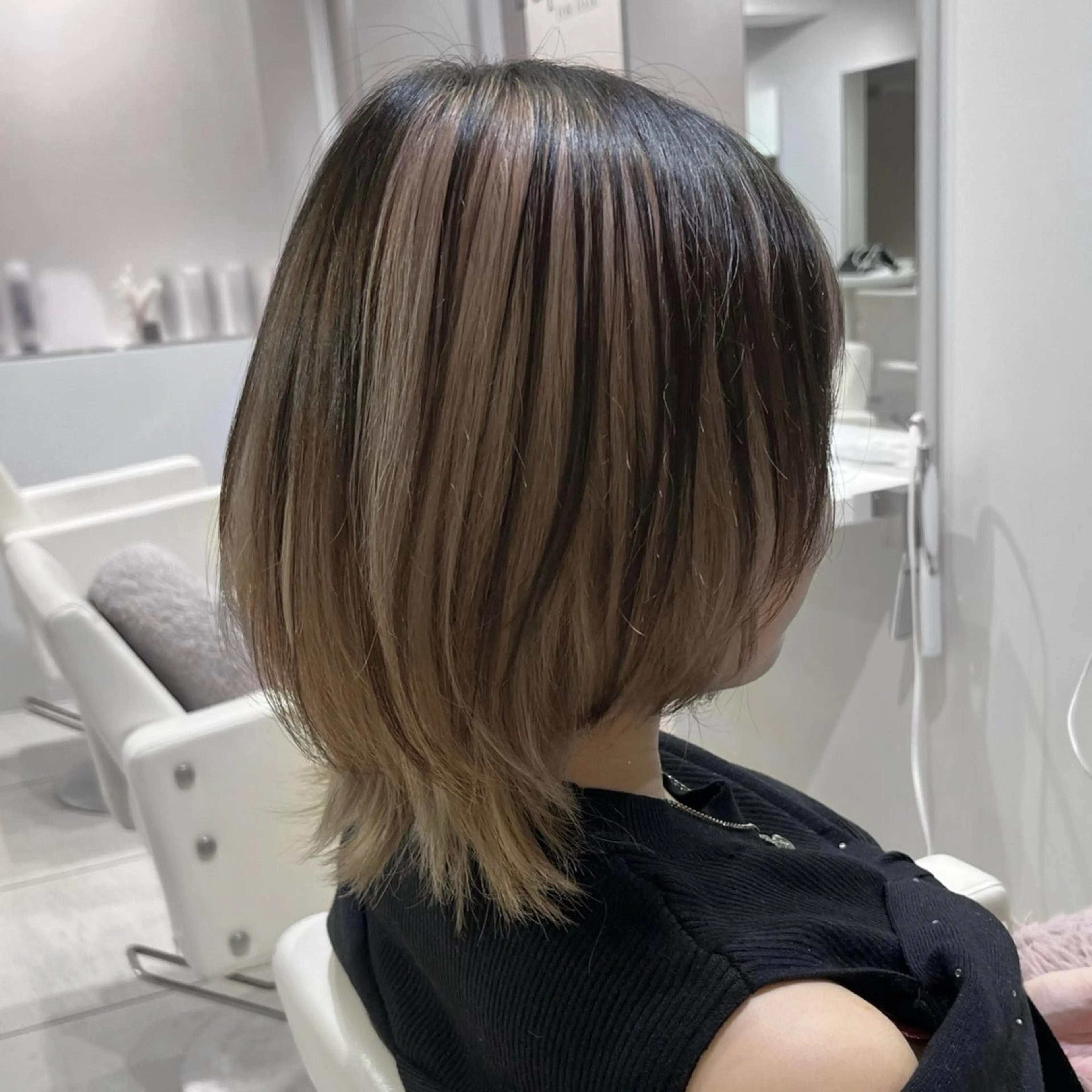 ショート カラー ヘアカラー ハイトーン×推し カラー💫Miyuのヘアスタイル