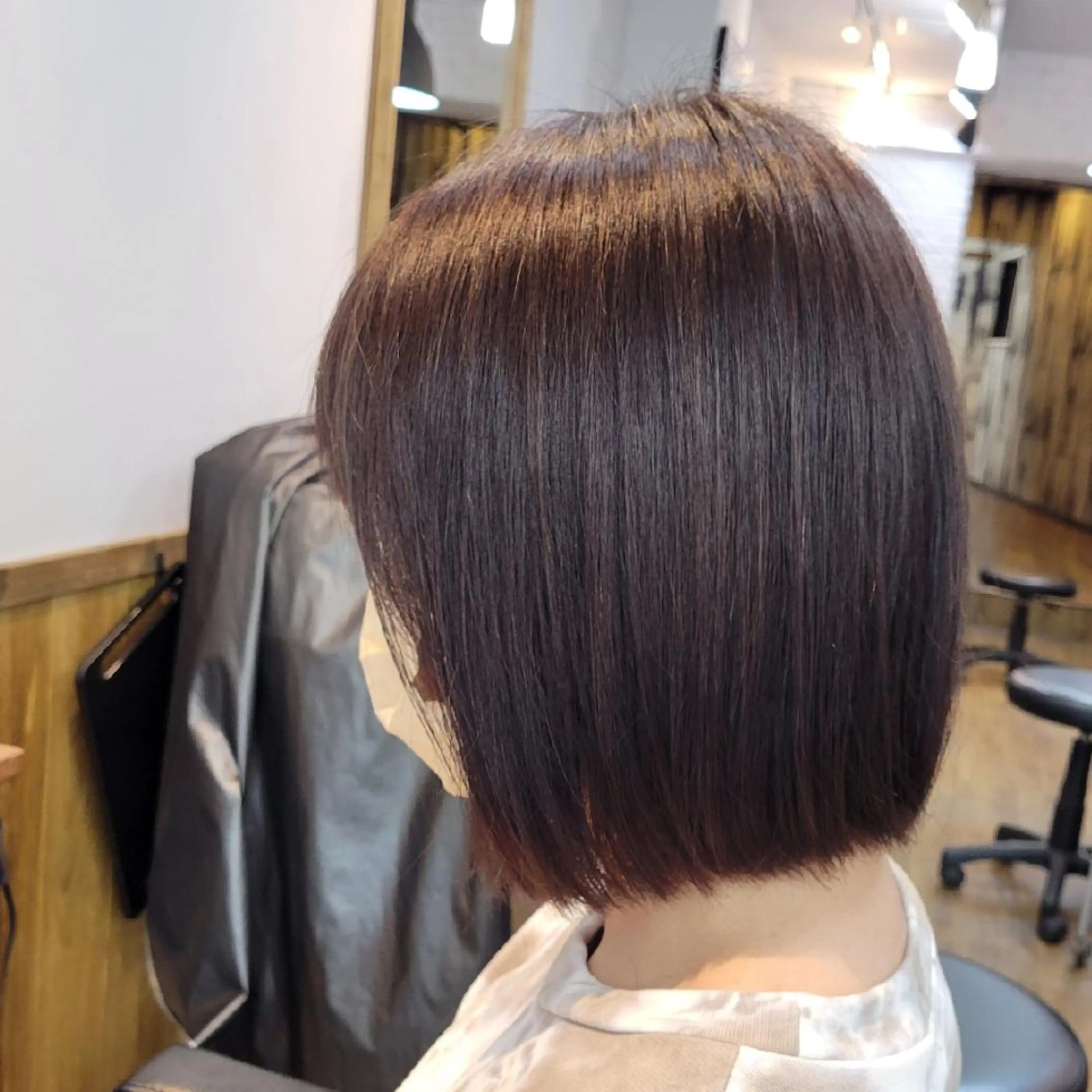 ショート アッシュ ボブ ハイライト Agu hair flower所属・E RIのヘアスタイル