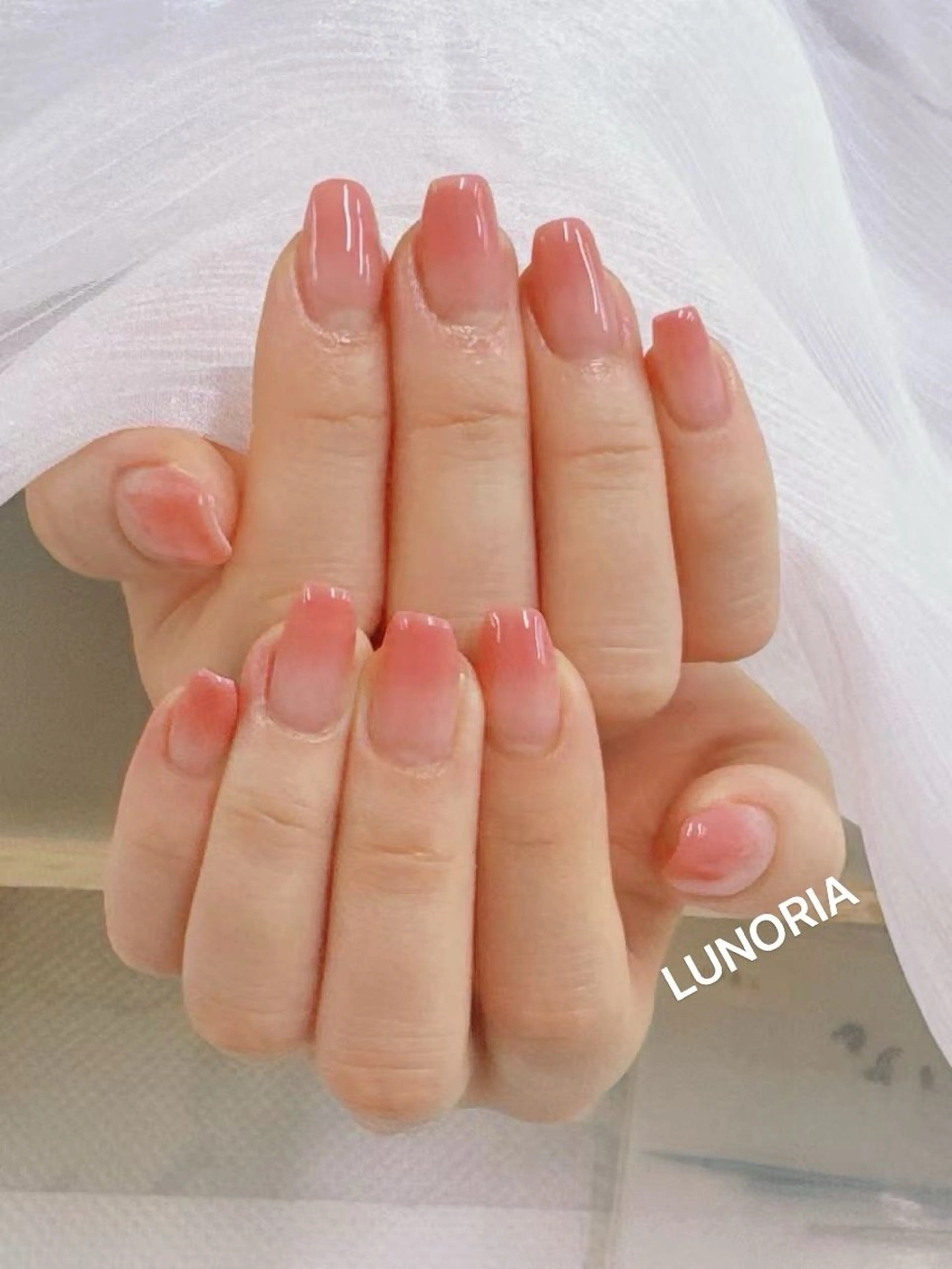 ネイル グラデーション LUNORIA nail salonのネイルデザイン