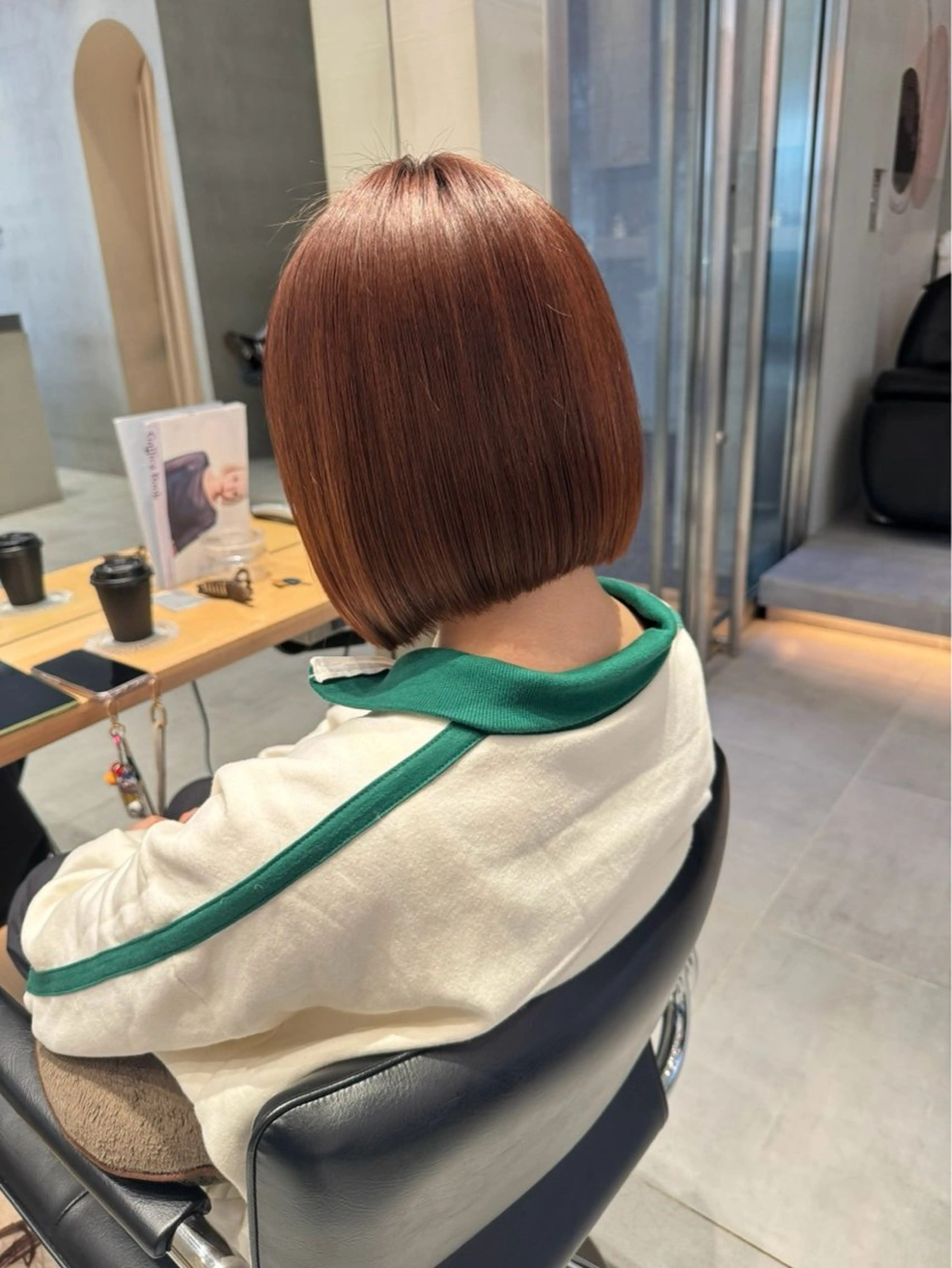 ミディアム ボブ カット トリートメント ヘッドスパ ヘアセット ショートパーマ/ ハイトーン🪼風香のヘアスタイル