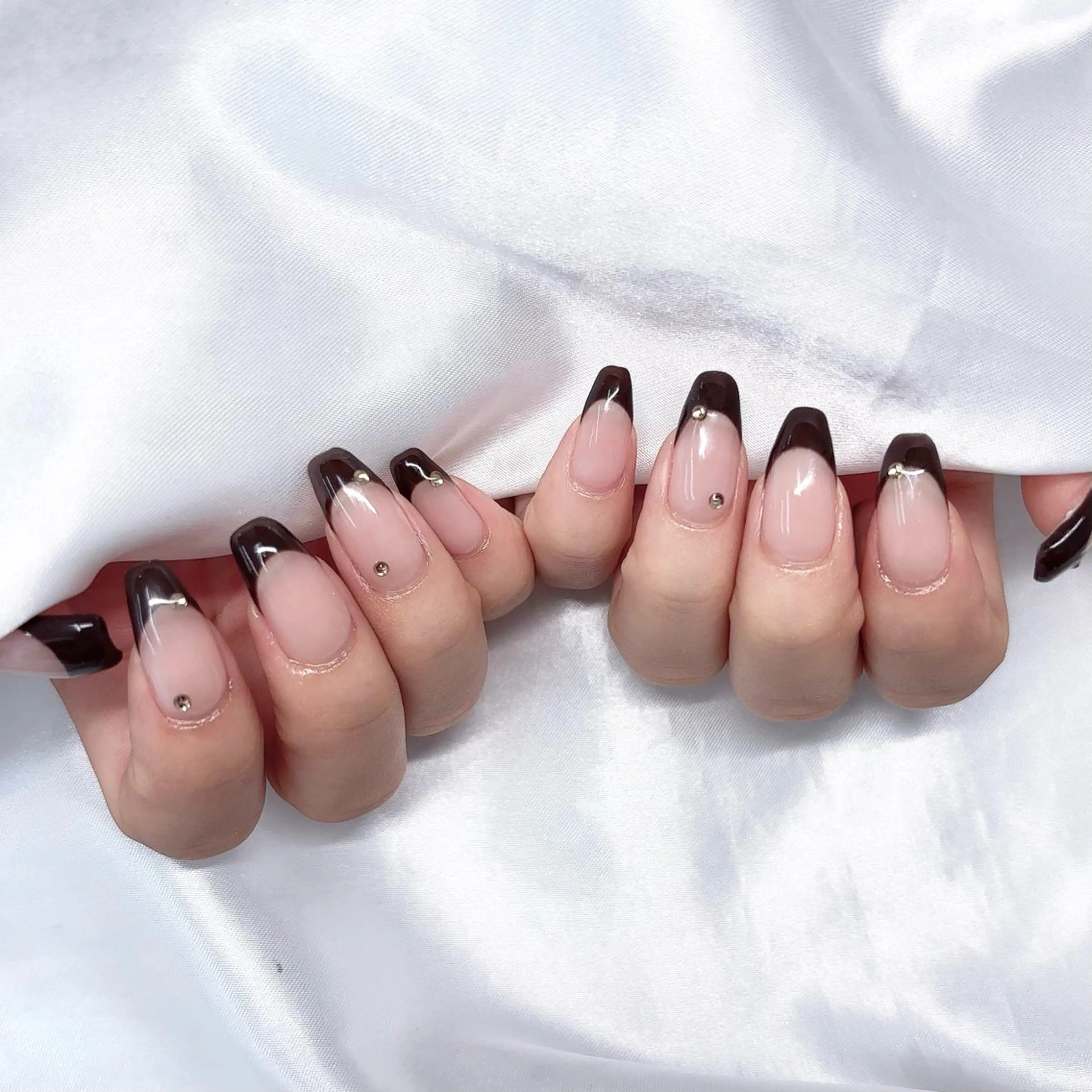 ネイル フレンチネイル ハンドネイル Lance nail Minaのネイルデザイン