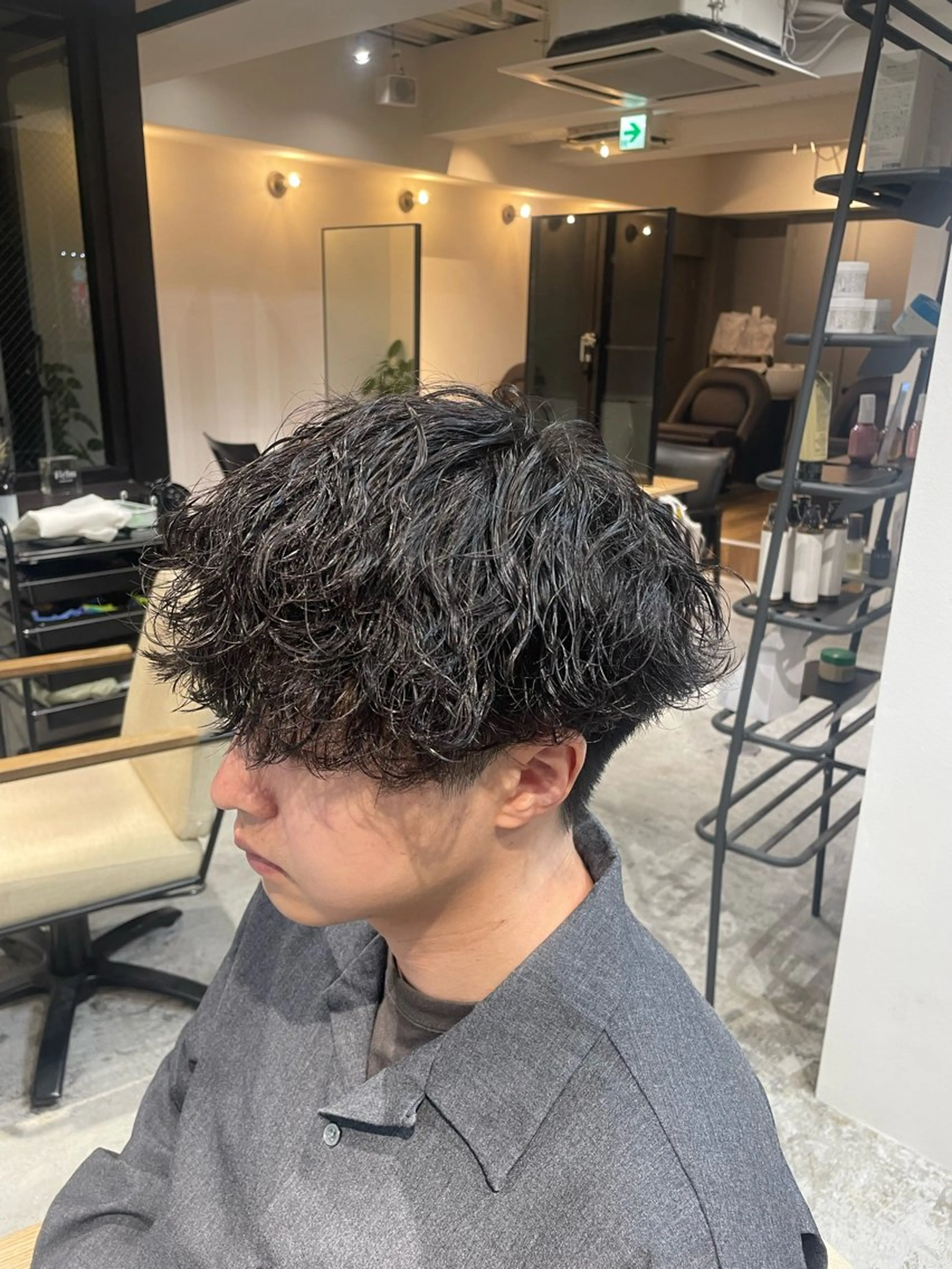 ショート 川副史晶/シャドウ 波巻き/メンズパーマのヘアスタイル