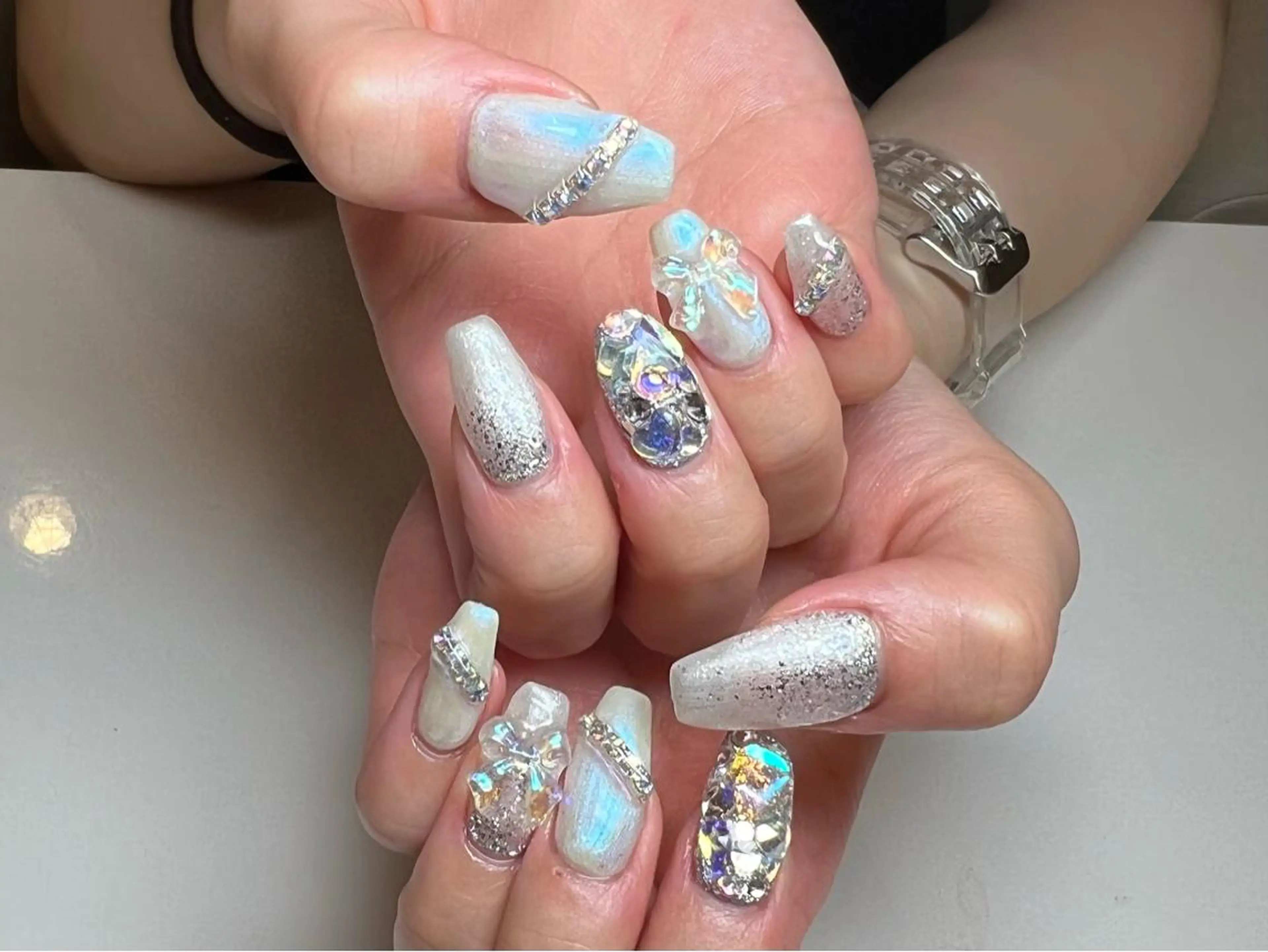 ミディアム ONIKA Nail 青山通り店所属・ONIKA Nail 表参道A4🦋2分のネイルデザイン